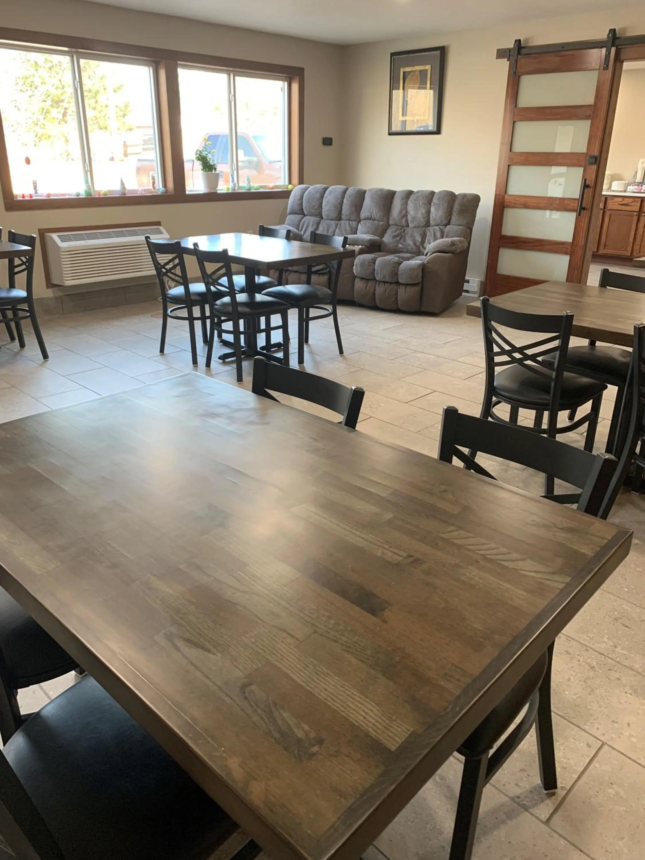 Breakfast in Super 8 by Wyndham Phillips