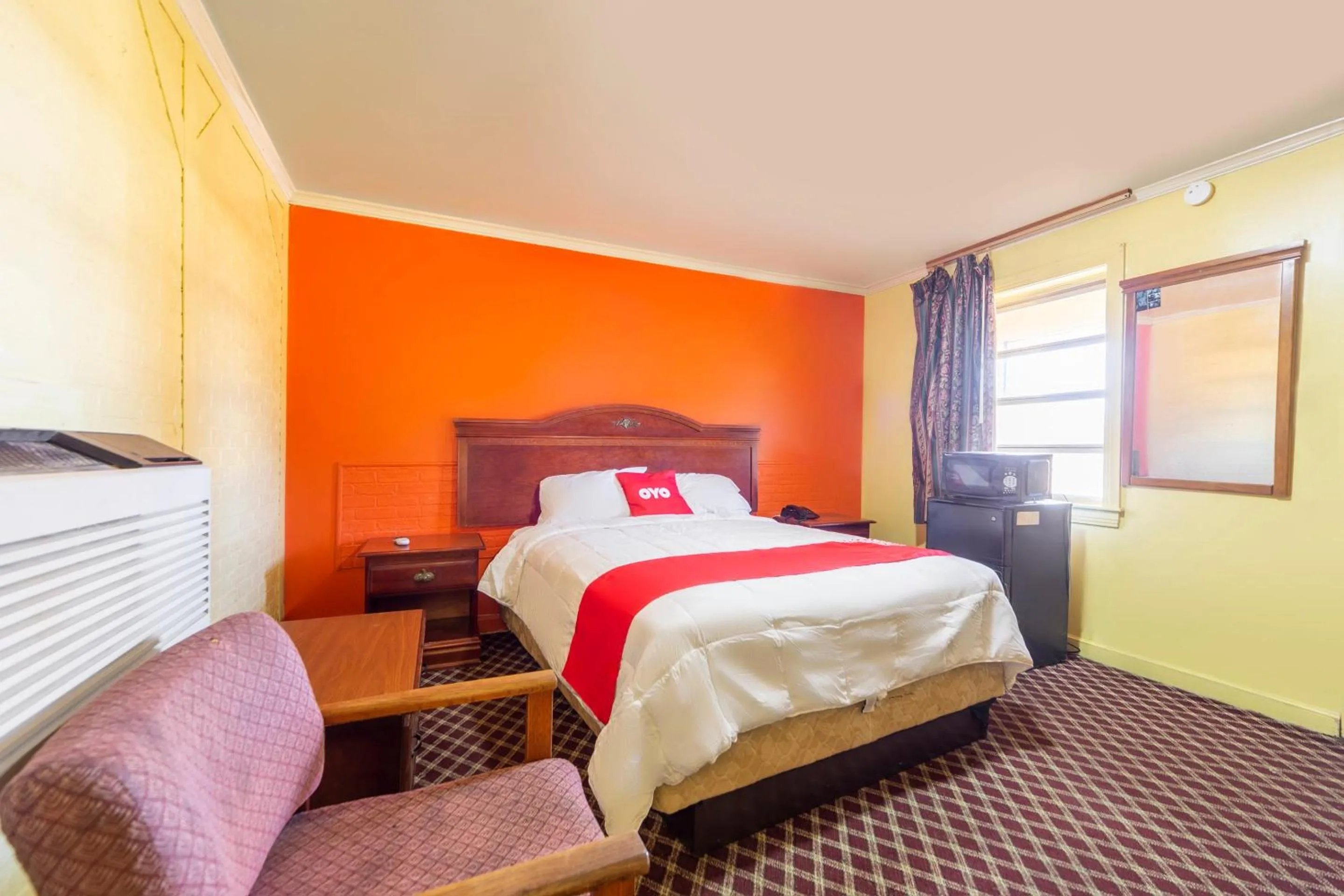 Bedroom, Bed in OYO Hotel Brookhaven MS Hwy 51 North