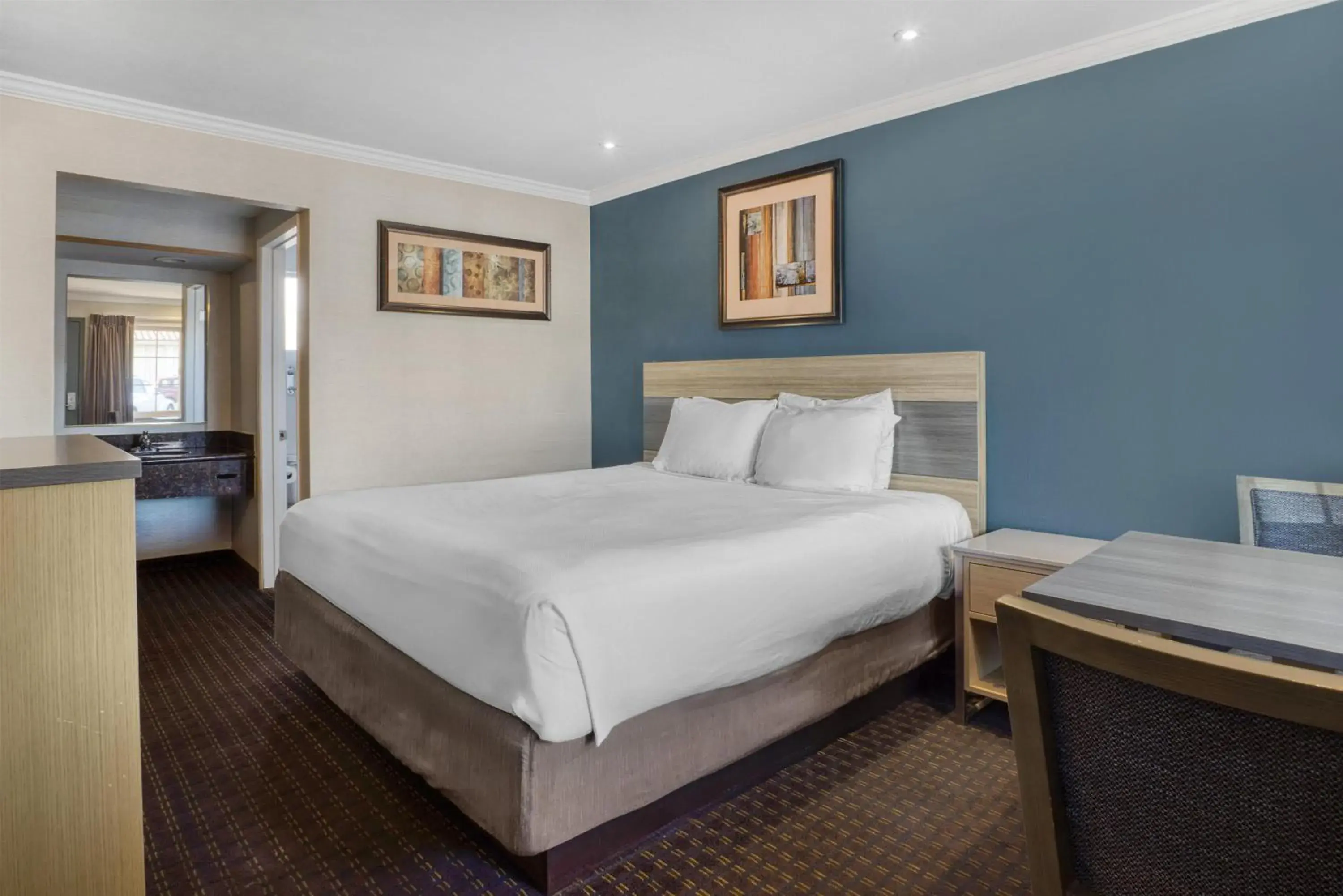 Bedroom, Bed in SureStay Hotel by Best Western San Rafael Bedroom, Bed in SureStay Hotel by Best Western San Rafael