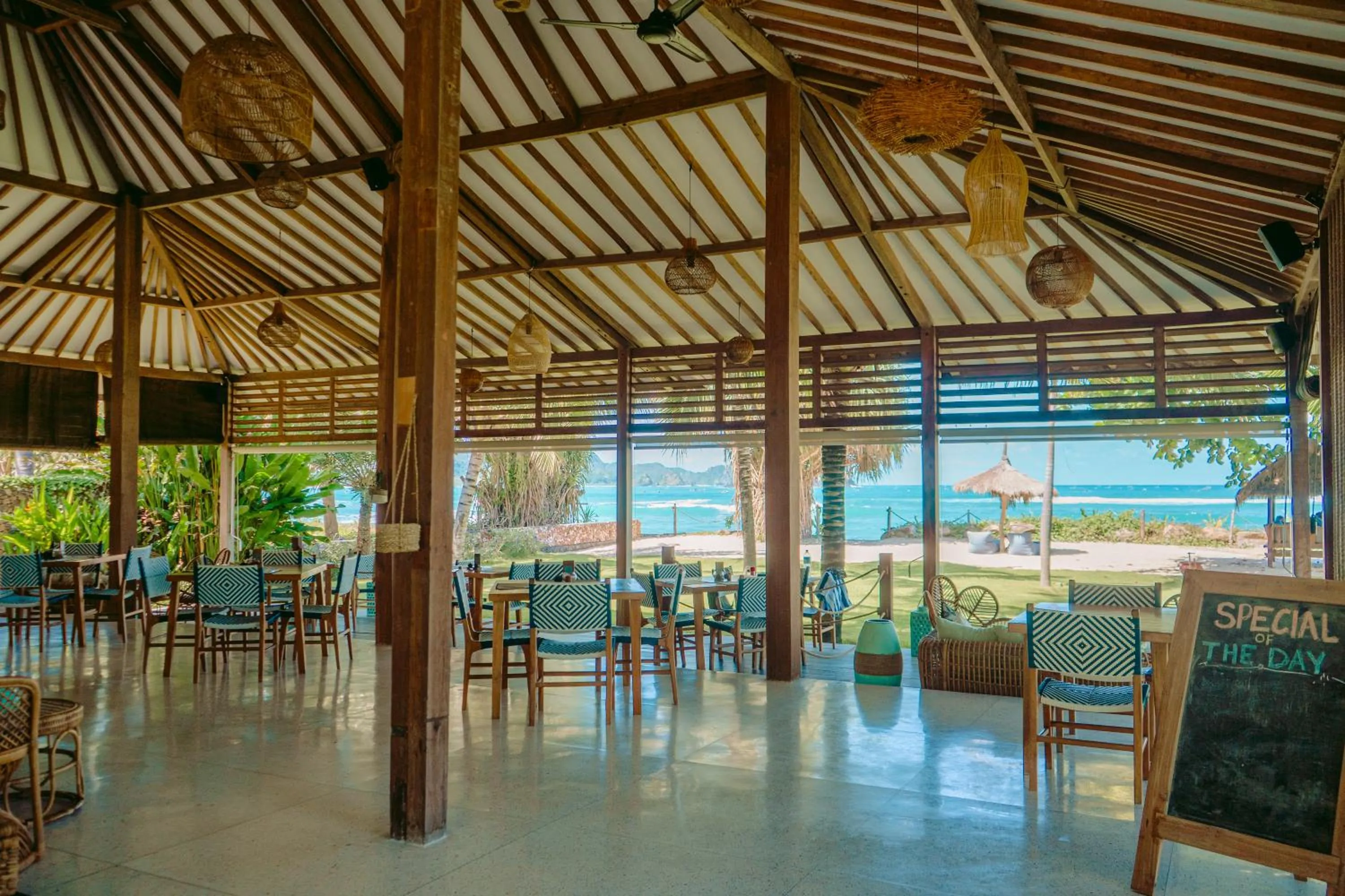 Restaurant/places to eat in Segara Lombok Beach Resort