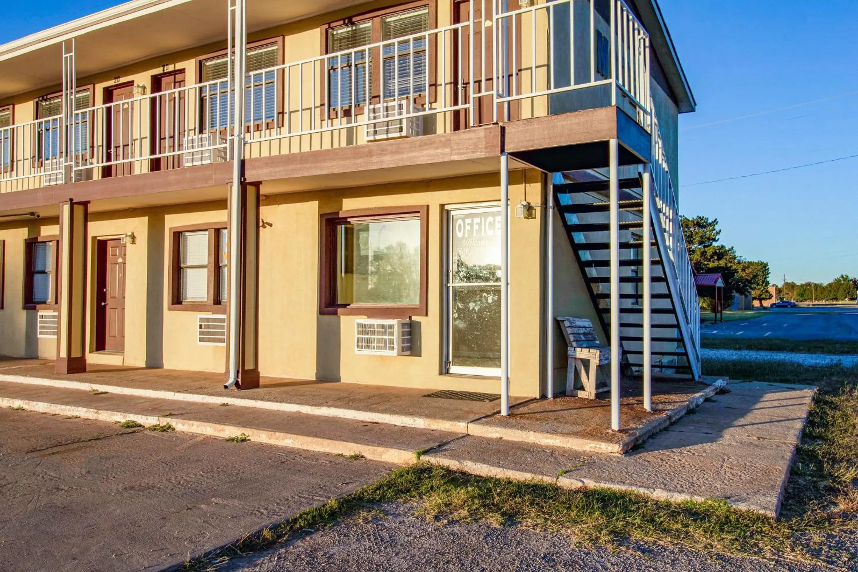 Lobby or reception in Crossroads Motel Seiling US 60 Lobby or reception in Crossroads Motel Seiling US 60