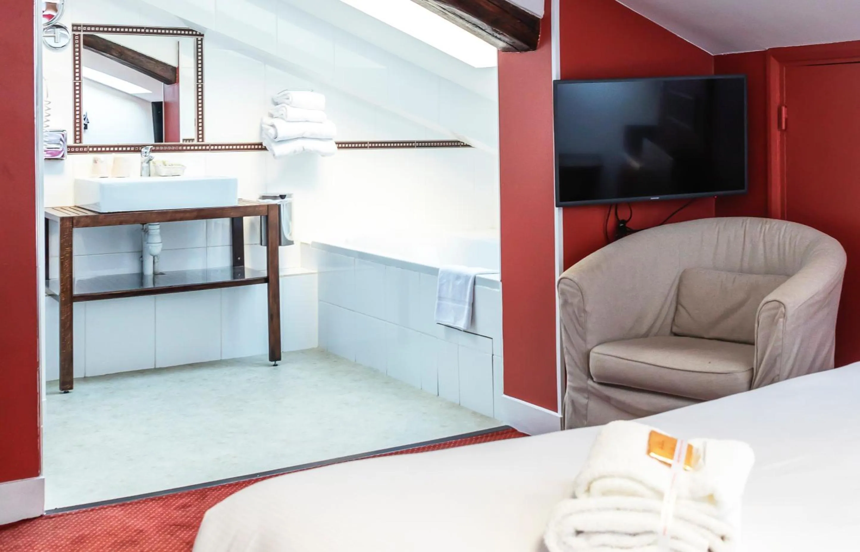 Bed in Porte de Versailles Hotel