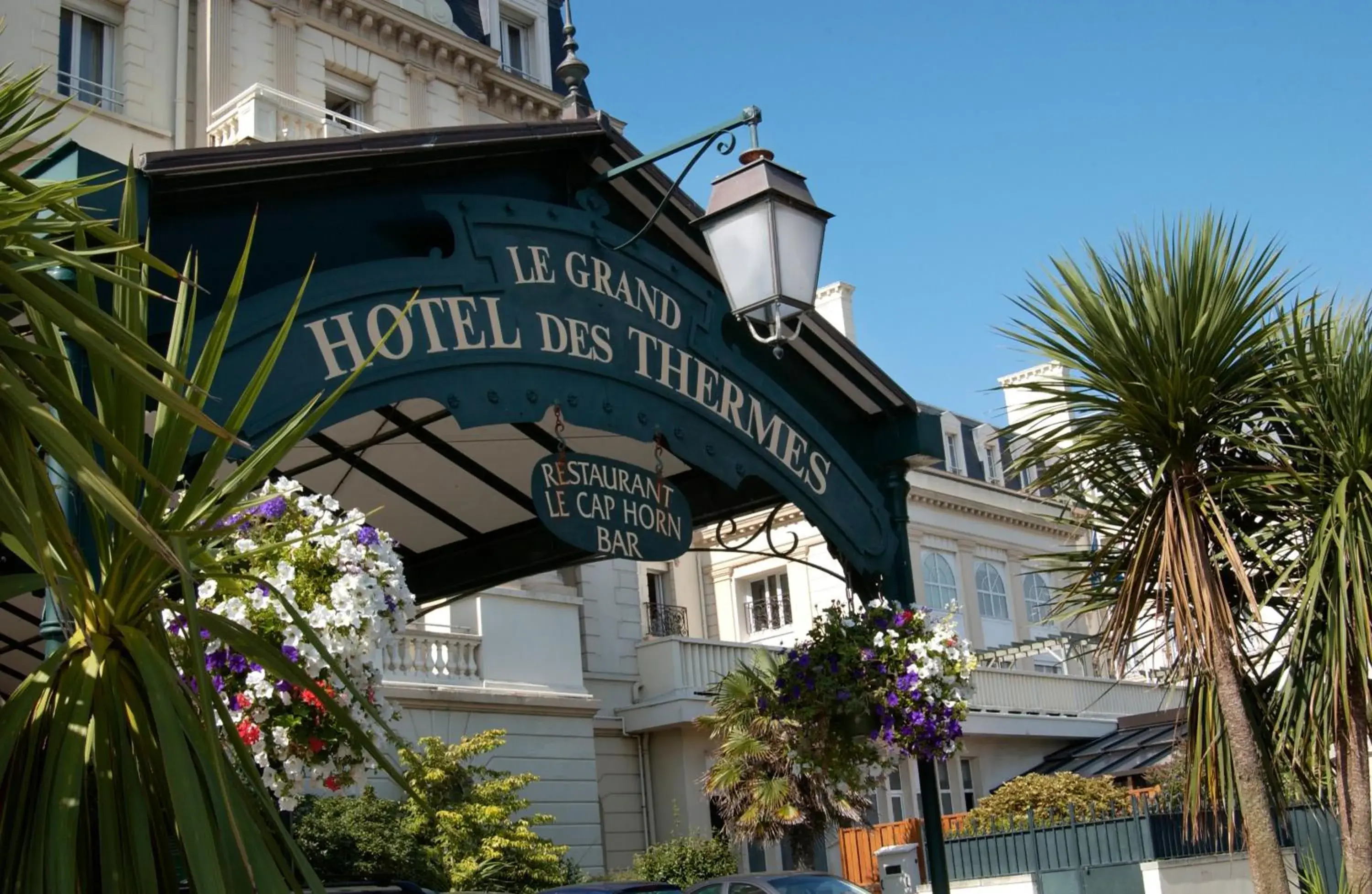 Property building in Grand Hôtel Des Thermes Property building in Grand Hôtel Des Thermes