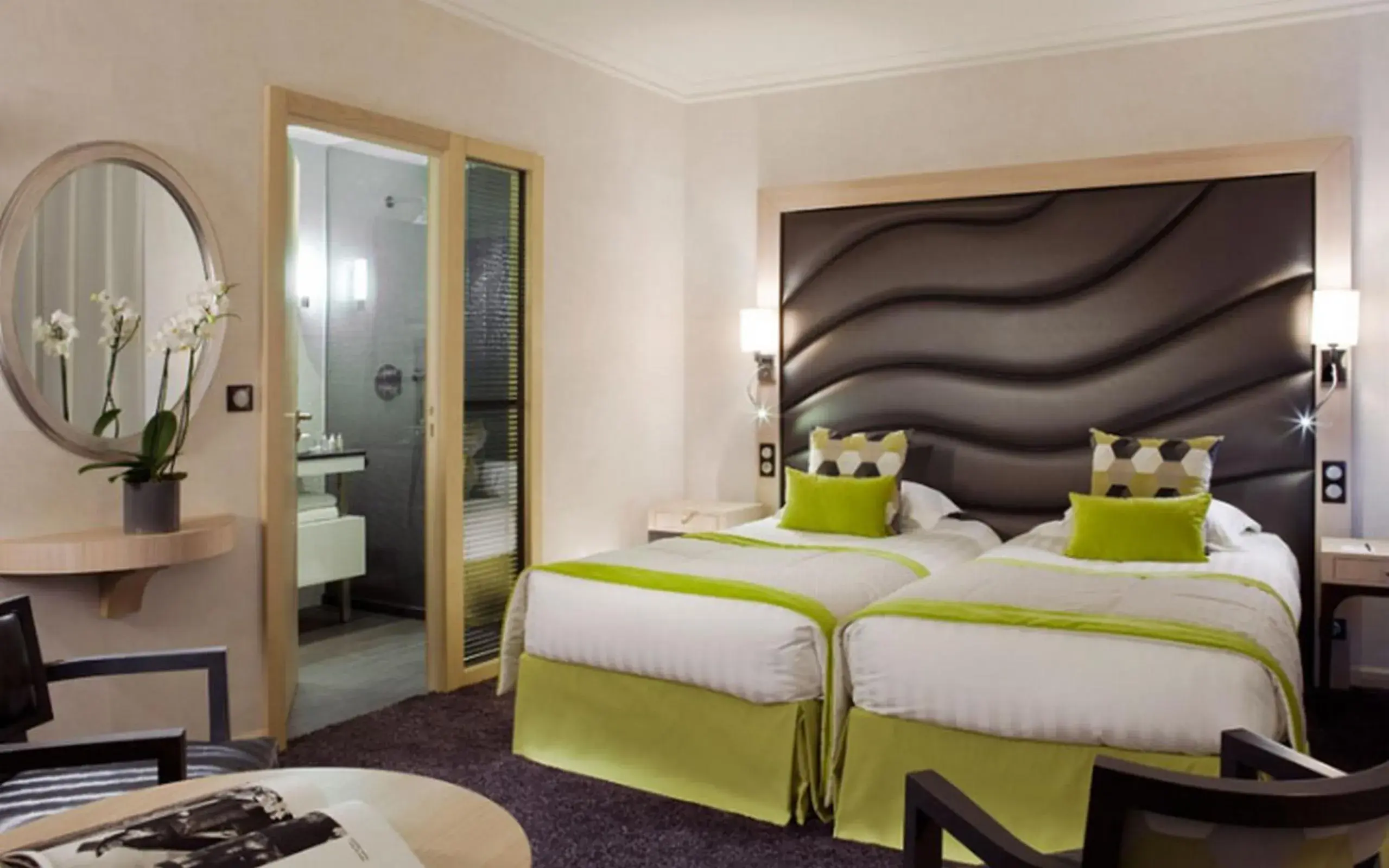 Photo of the whole room, Bed in Grand Hôtel Des Thermes Photo of the whole room, Bed in Grand Hôtel Des Thermes