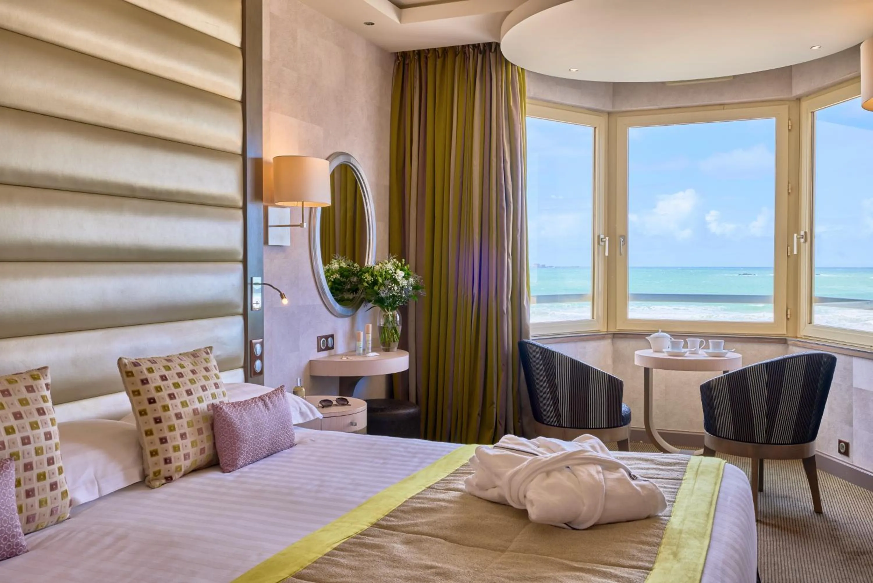 Bed in Grand Hôtel Des Thermes