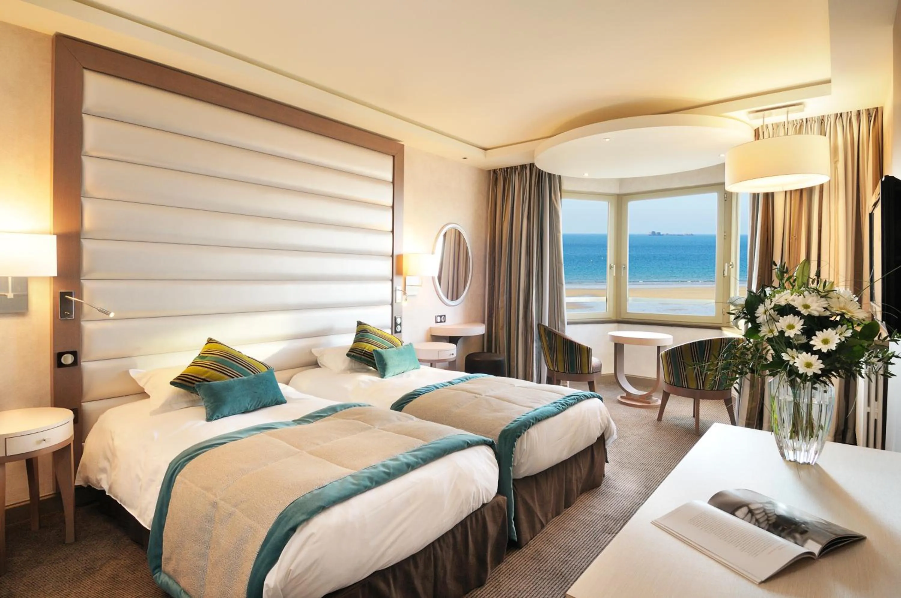 Photo of the whole room, Bed in Grand Hôtel Des Thermes