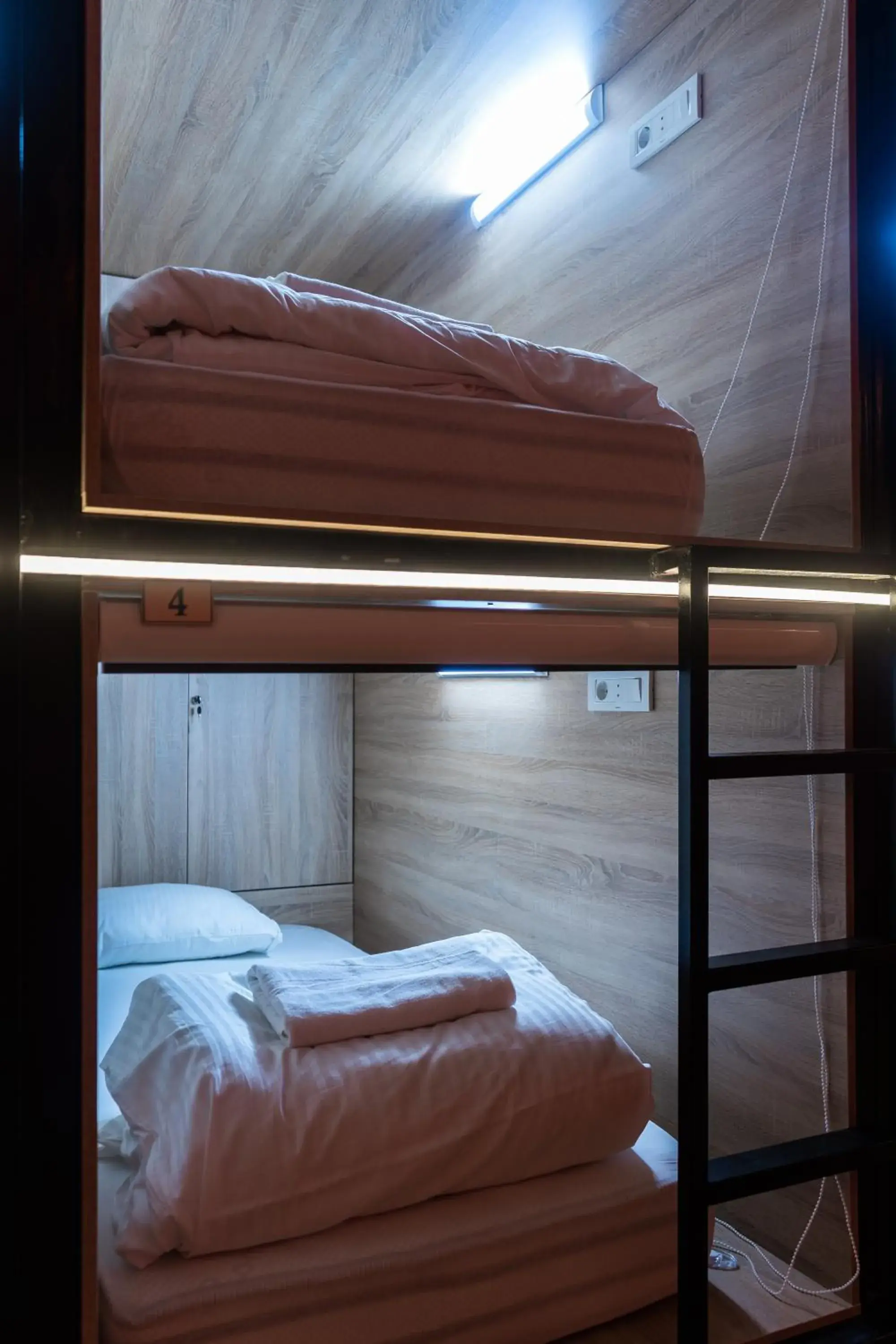Single Bunk Bed in Mixed Dormitory Room in Hostel Inbox Single Bunk Bed in Mixed Dormitory Room in Hostel Inbox