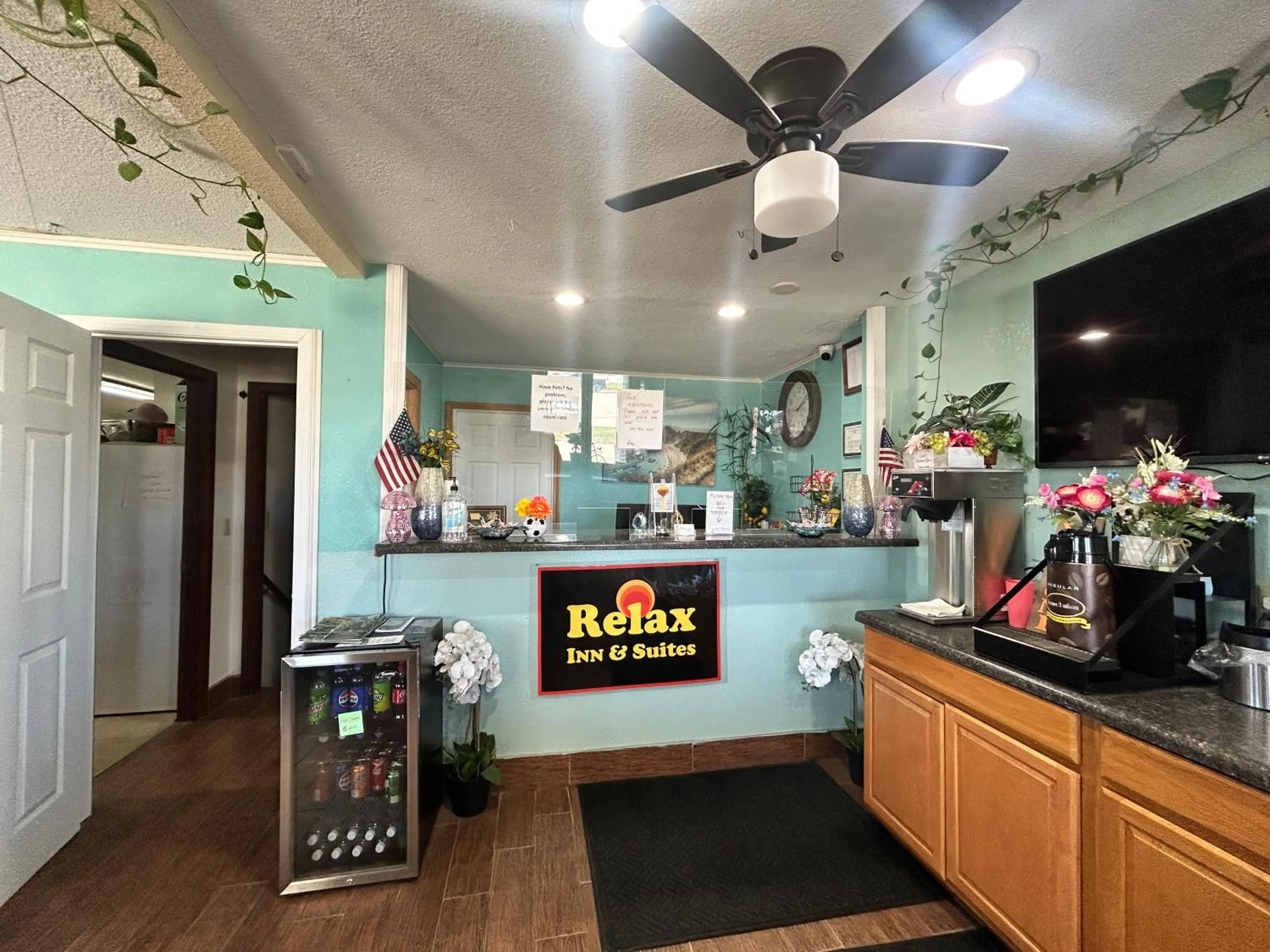 Lobby or reception in Relax Inn and Suite Adair I 80