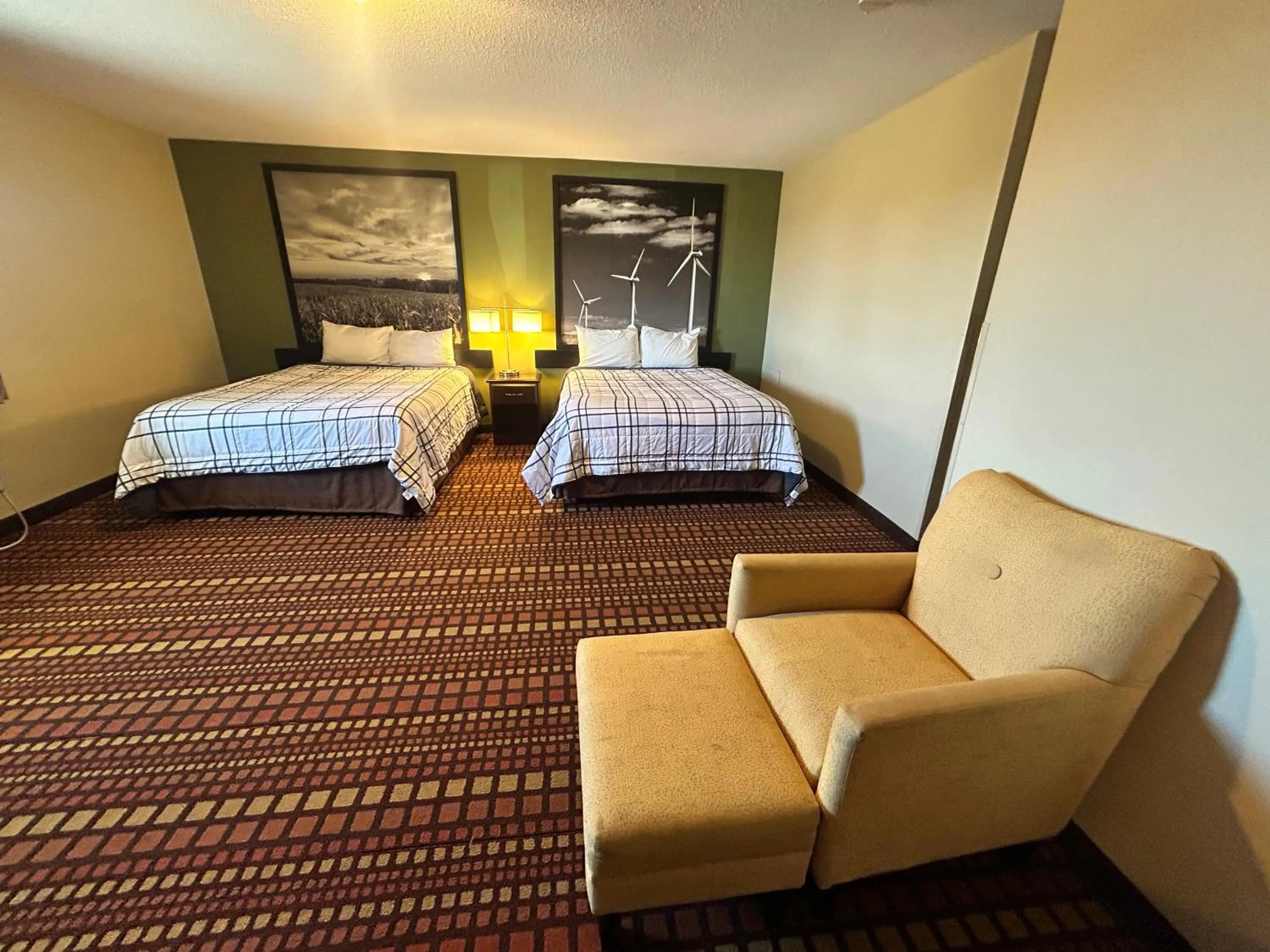 Bedroom, Bed in Relax Inn and Suite Adair I 80