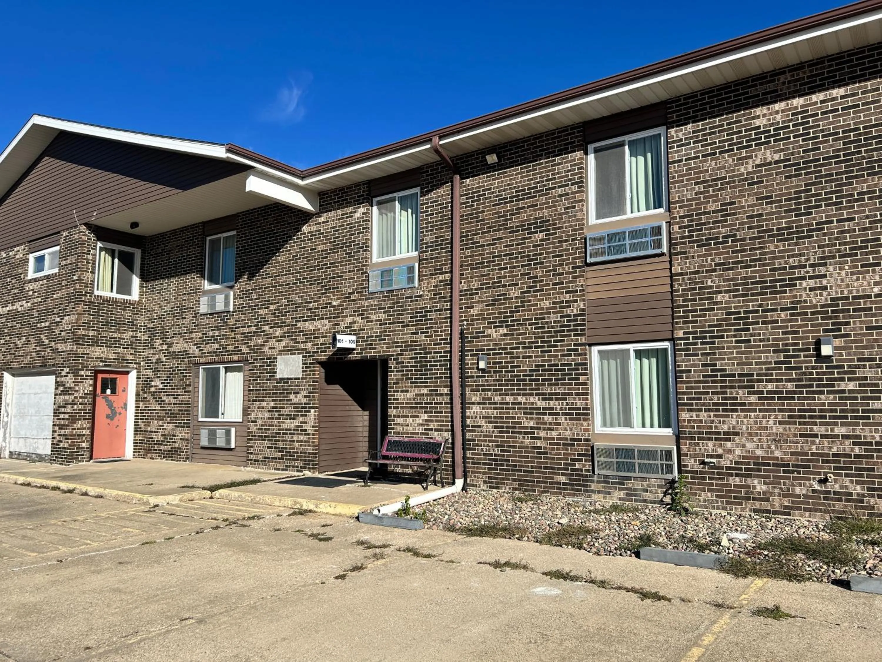 Property building in Relax Inn and Suite Adair I 80