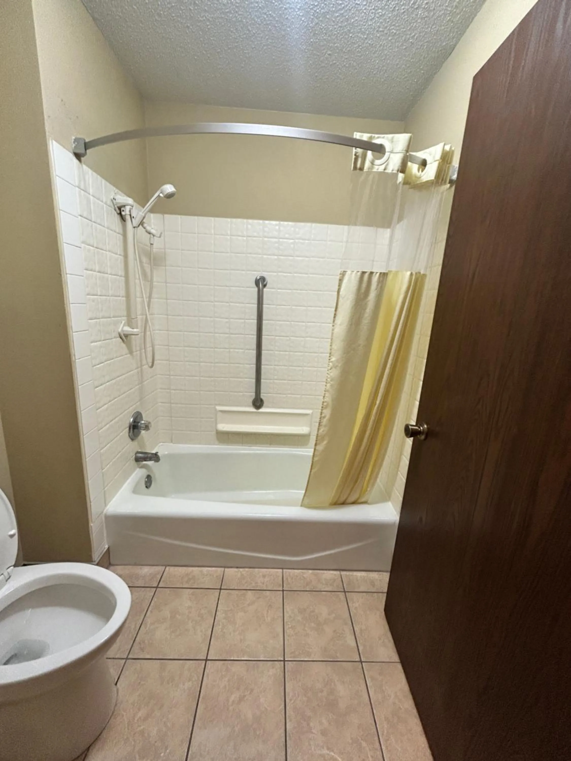 Bathroom in Relax Inn and Suite Adair I 80