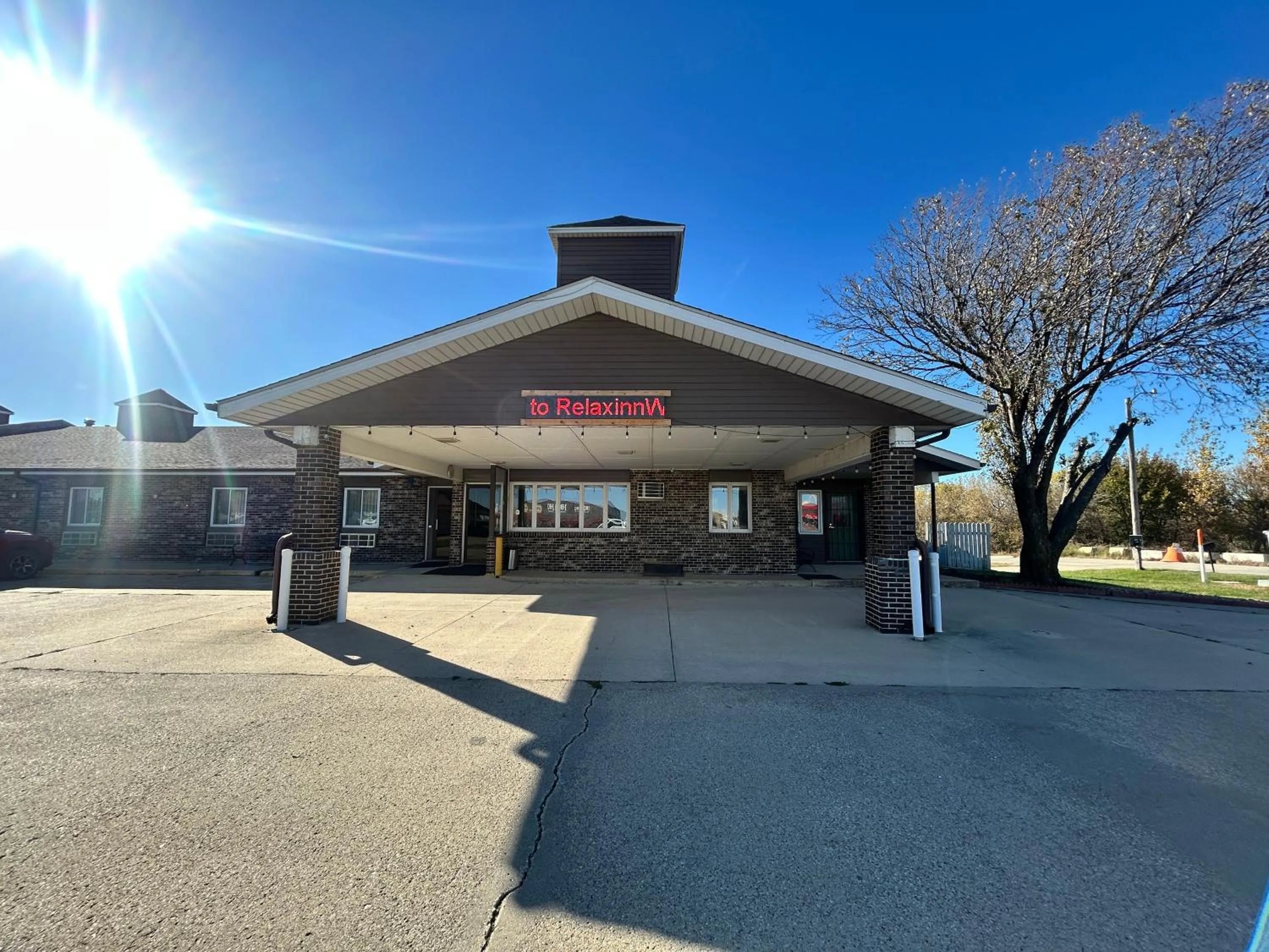 Facade/entrance in Relax Inn and Suite Adair I 80