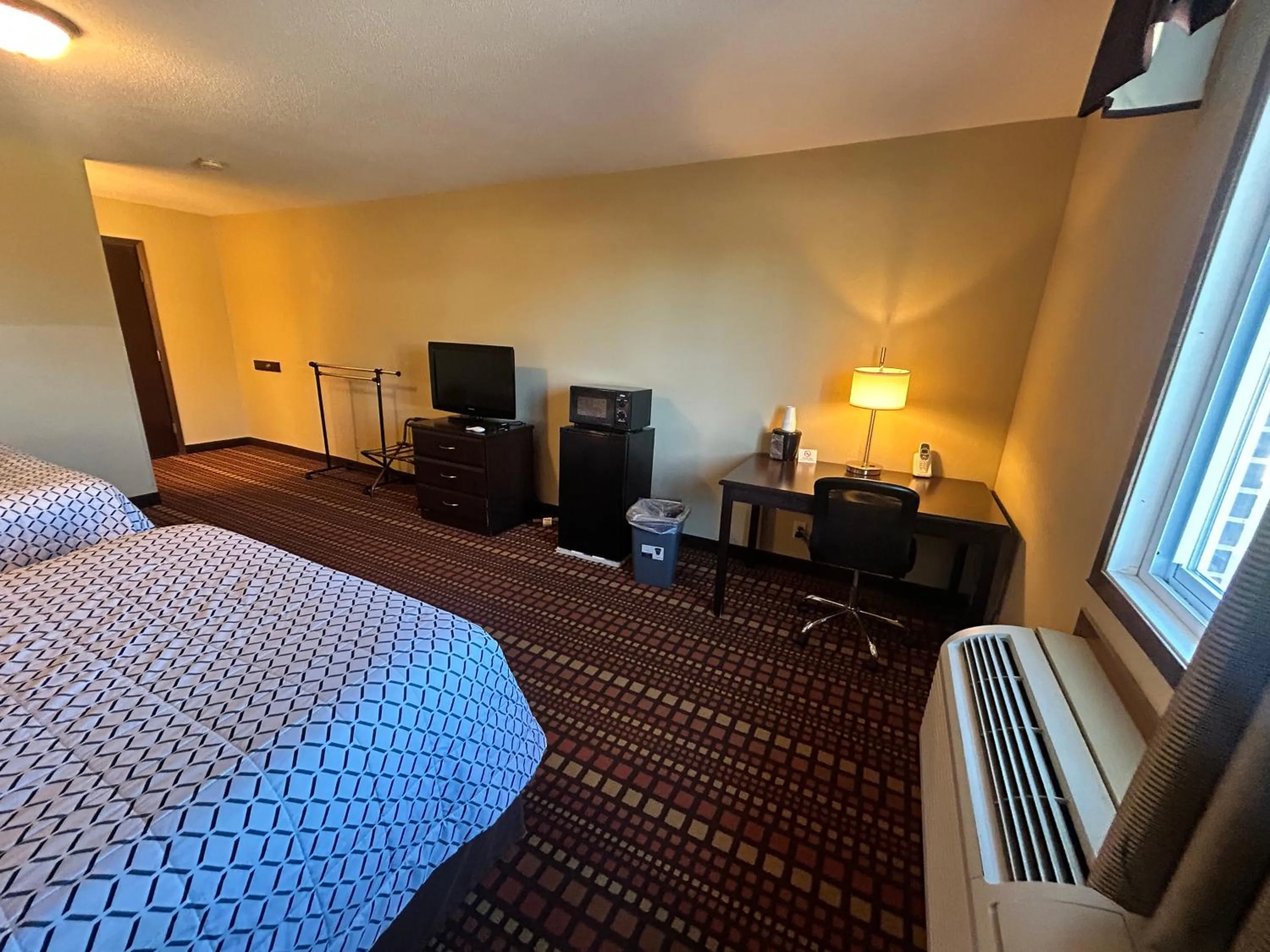 Bedroom, Bed in Relax Inn and Suite Adair I 80