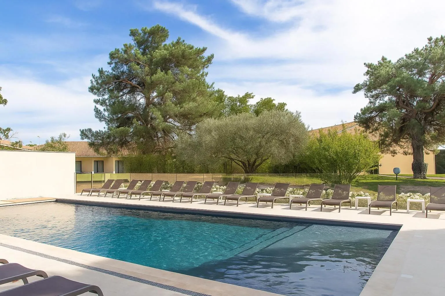 Golden Tulip Avignon Le Paradou