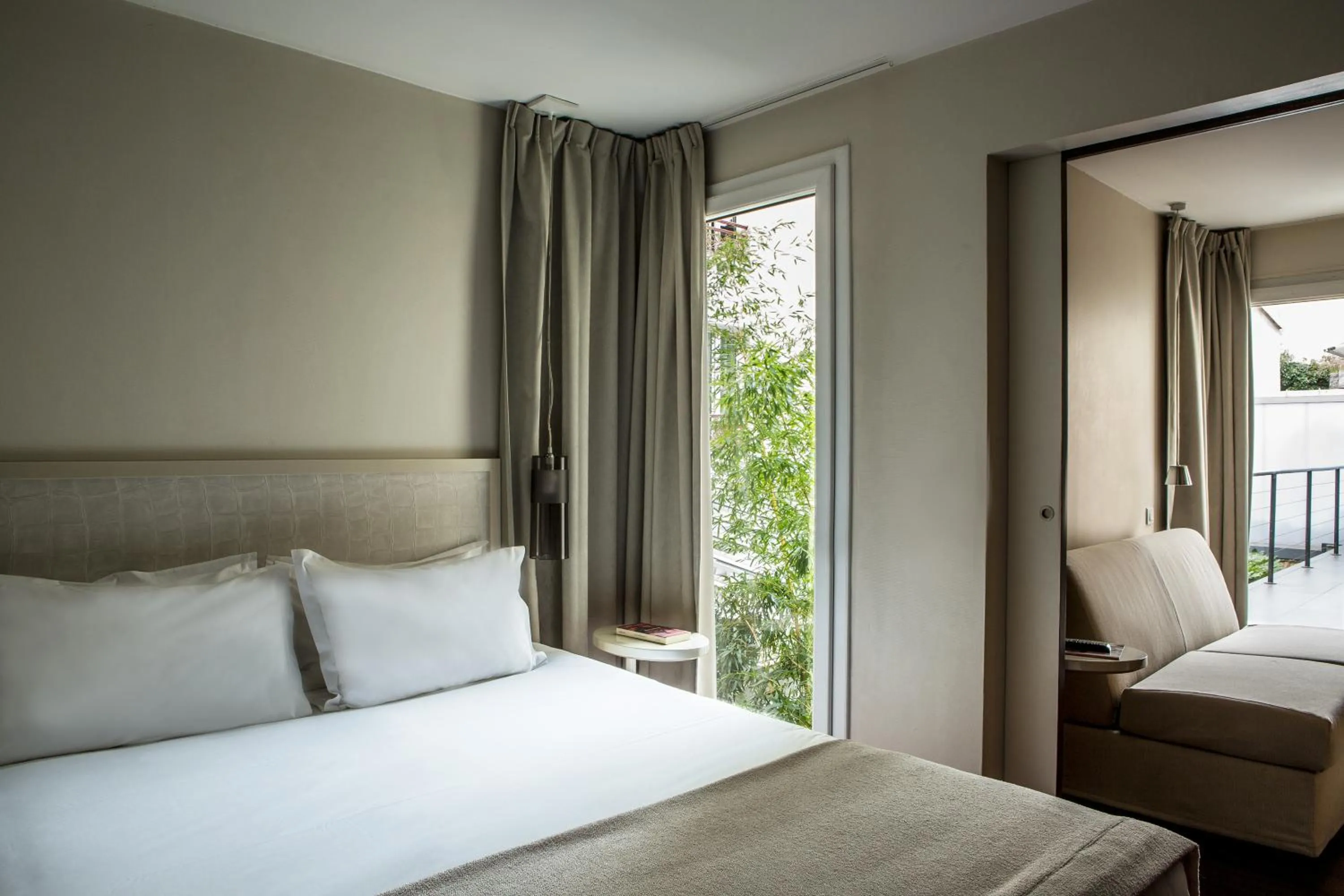 Photo of the whole room, Bed in Le Quartier Bercy-Square