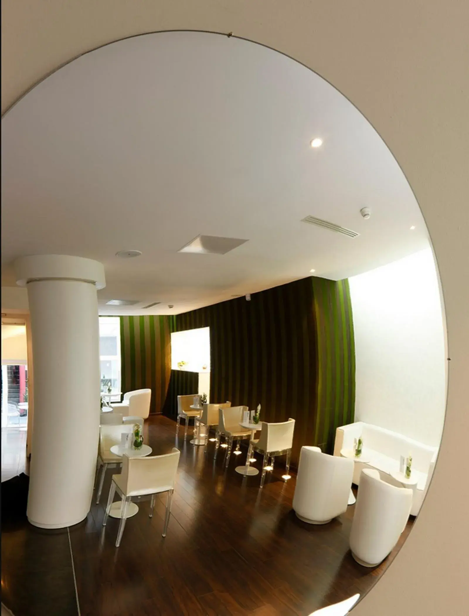 Lounge or bar in Le Quartier Bercy-Square Lounge or bar in Le Quartier Bercy-Square