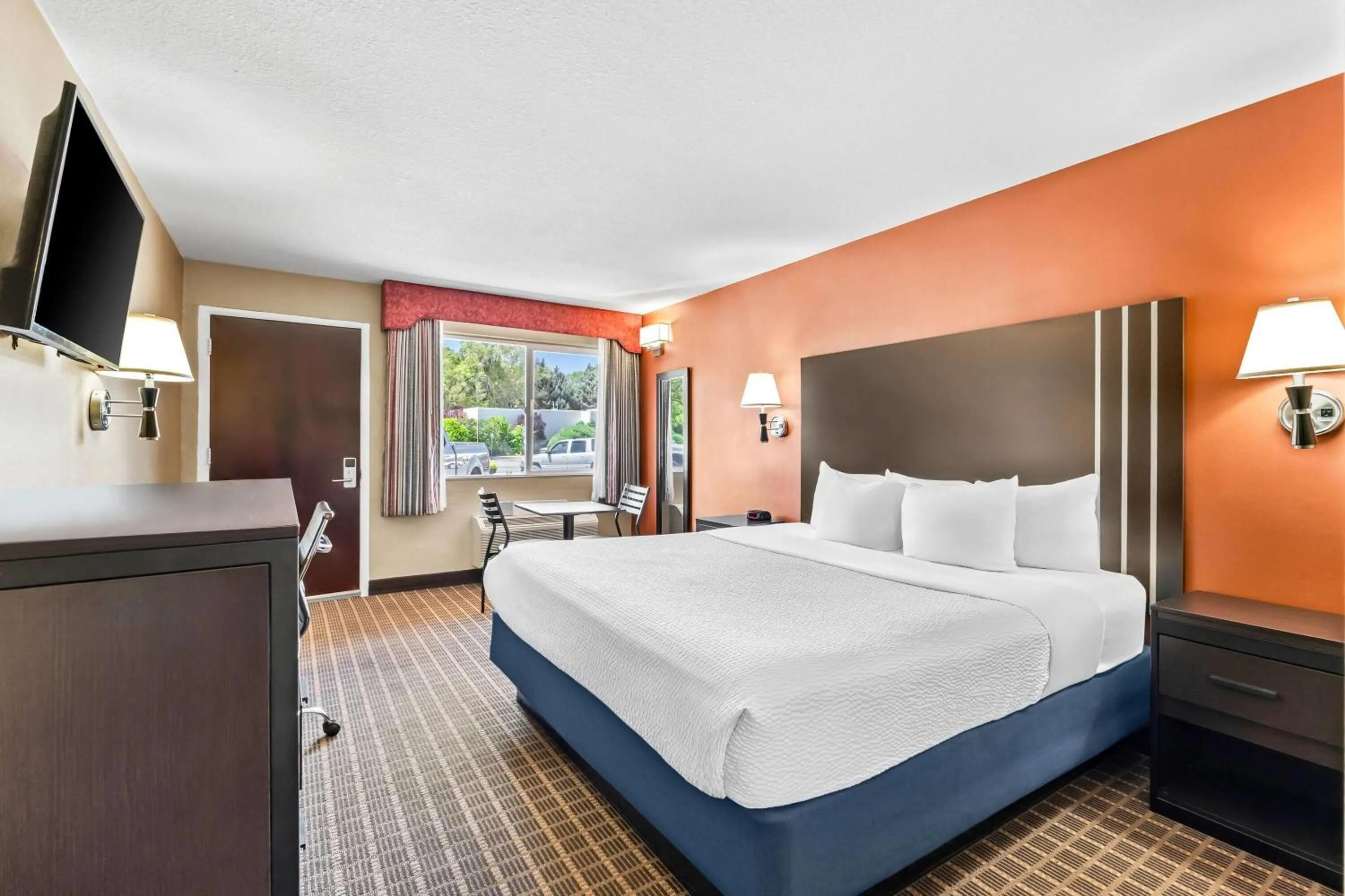 Bed in Days Inn by Wyndham Elko