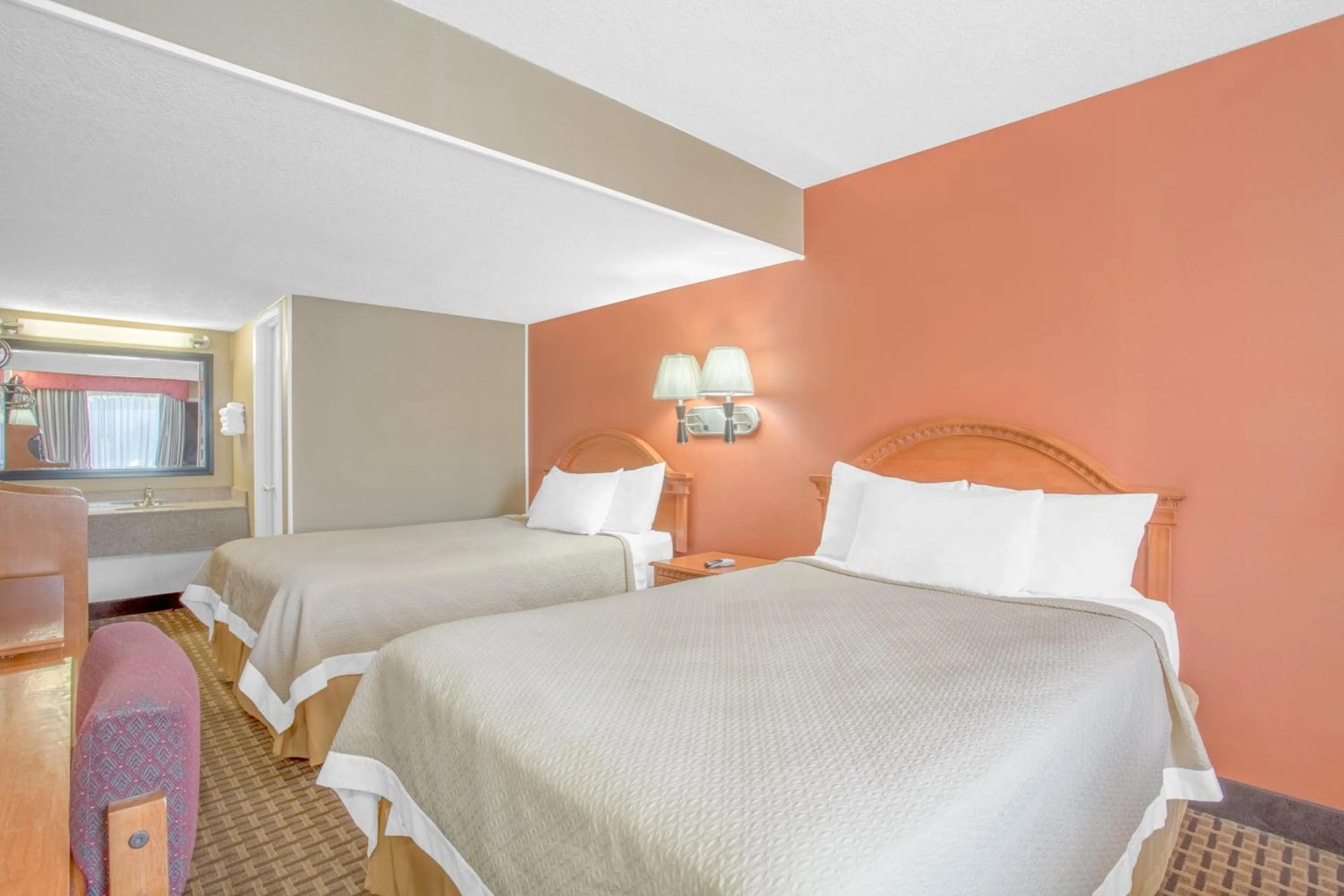 Bedroom, Bed in Days Inn by Wyndham Elko