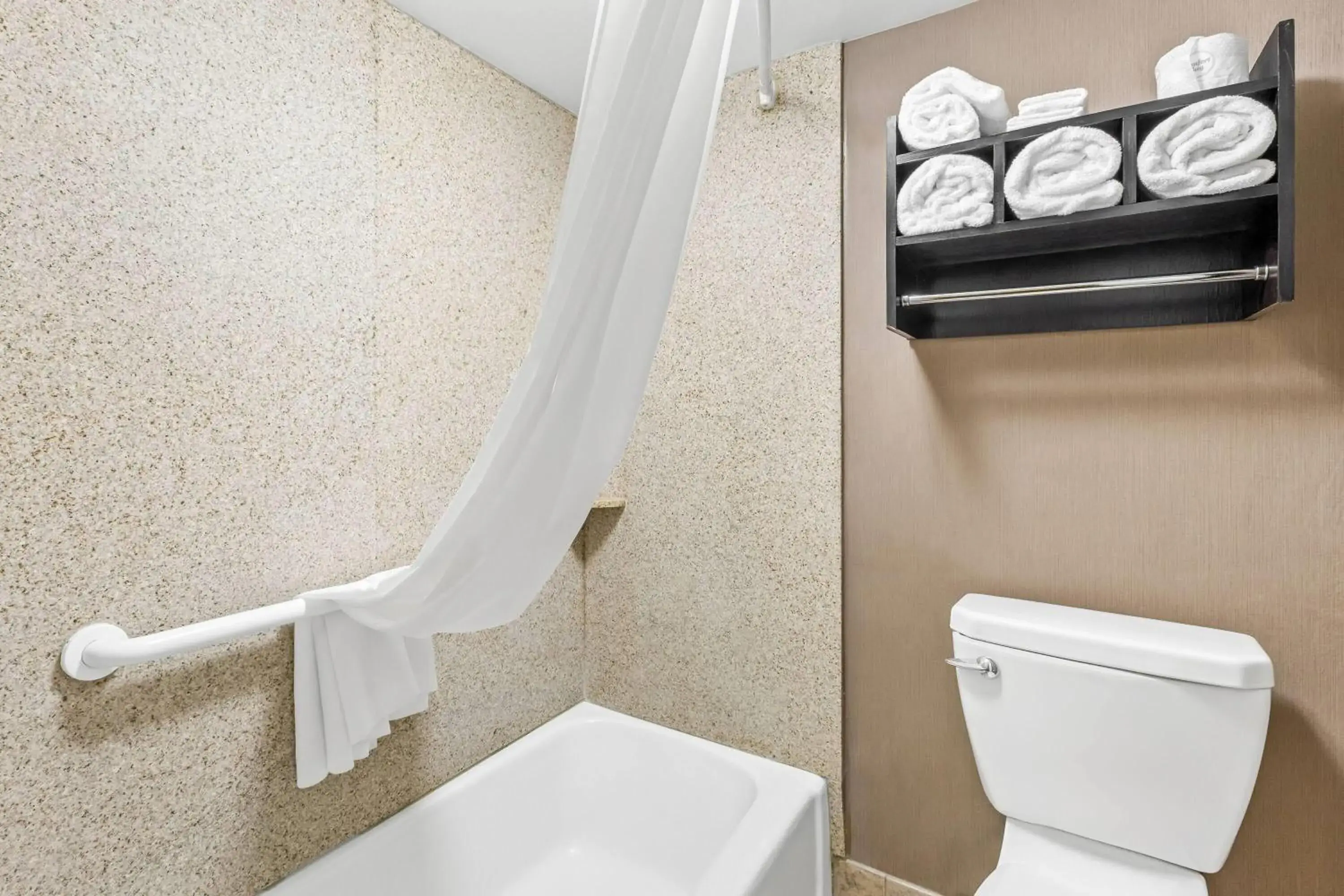 Studio Suite with Three Queen Beds - Non-Smoking in Days Inn by Wyndham Elko Studio Suite with Three Queen Beds - Non-Smoking in Days Inn by Wyndham Elko