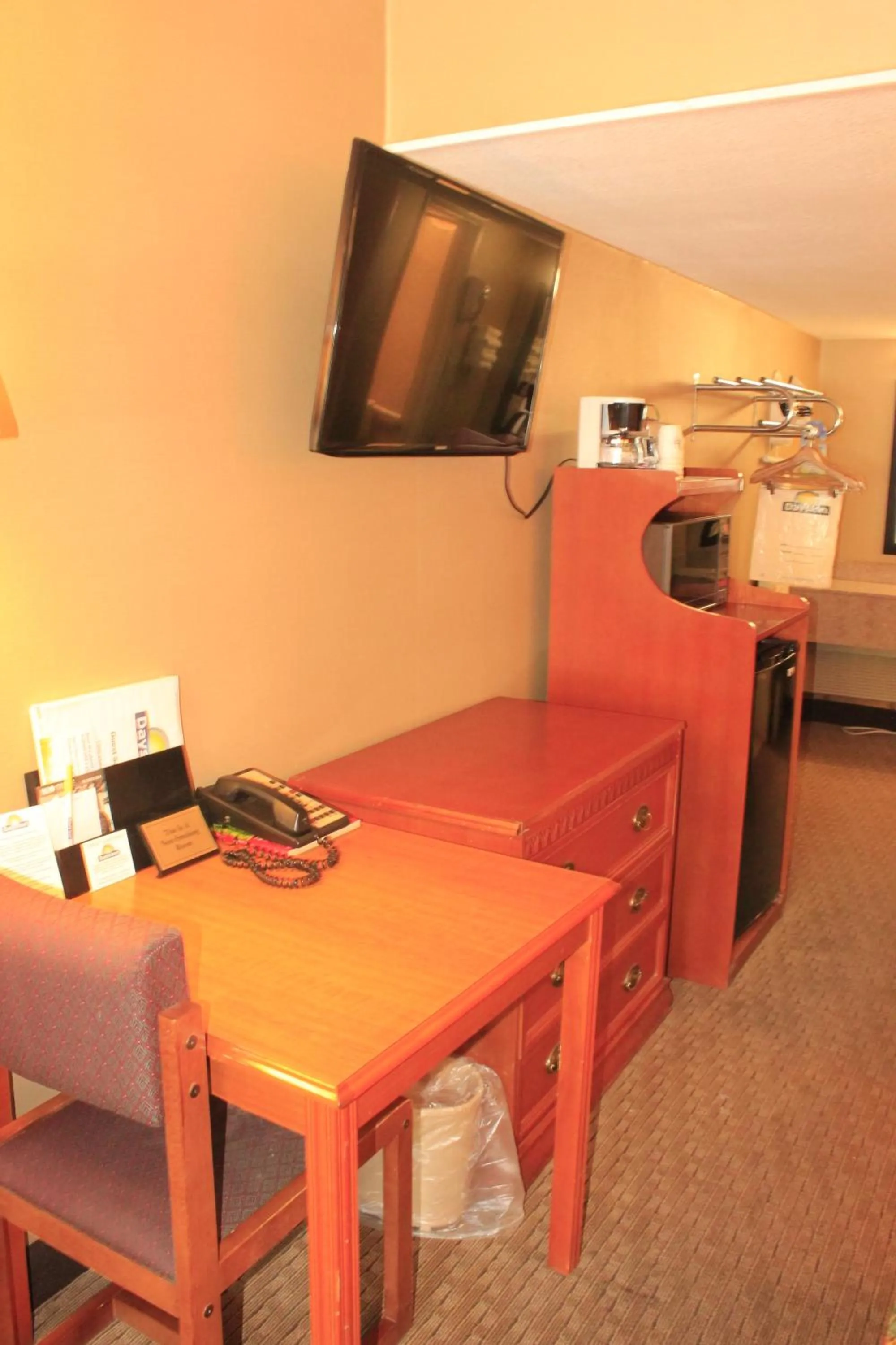 Seating area in Days Inn by Wyndham Elko