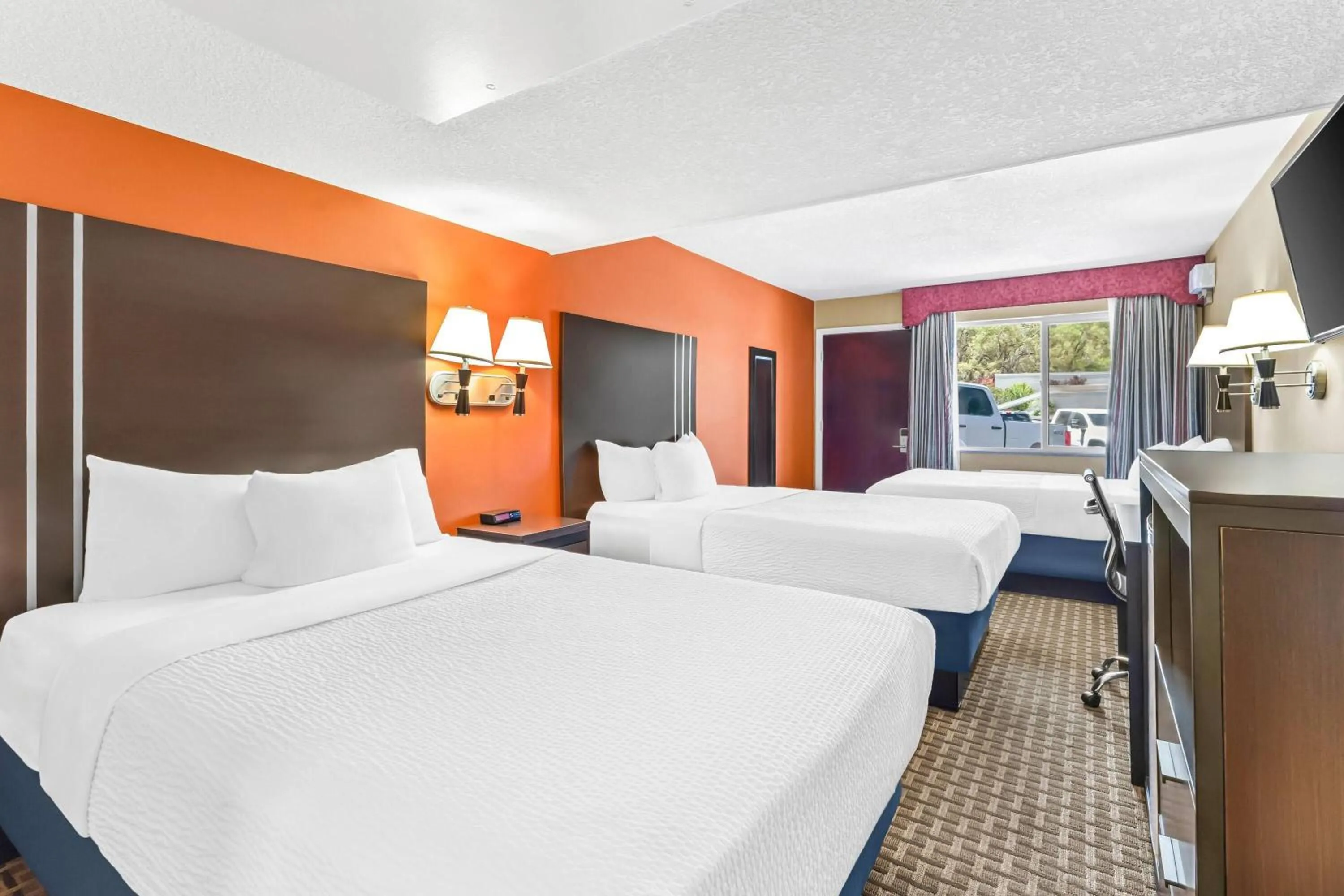 Bed in Days Inn by Wyndham Elko