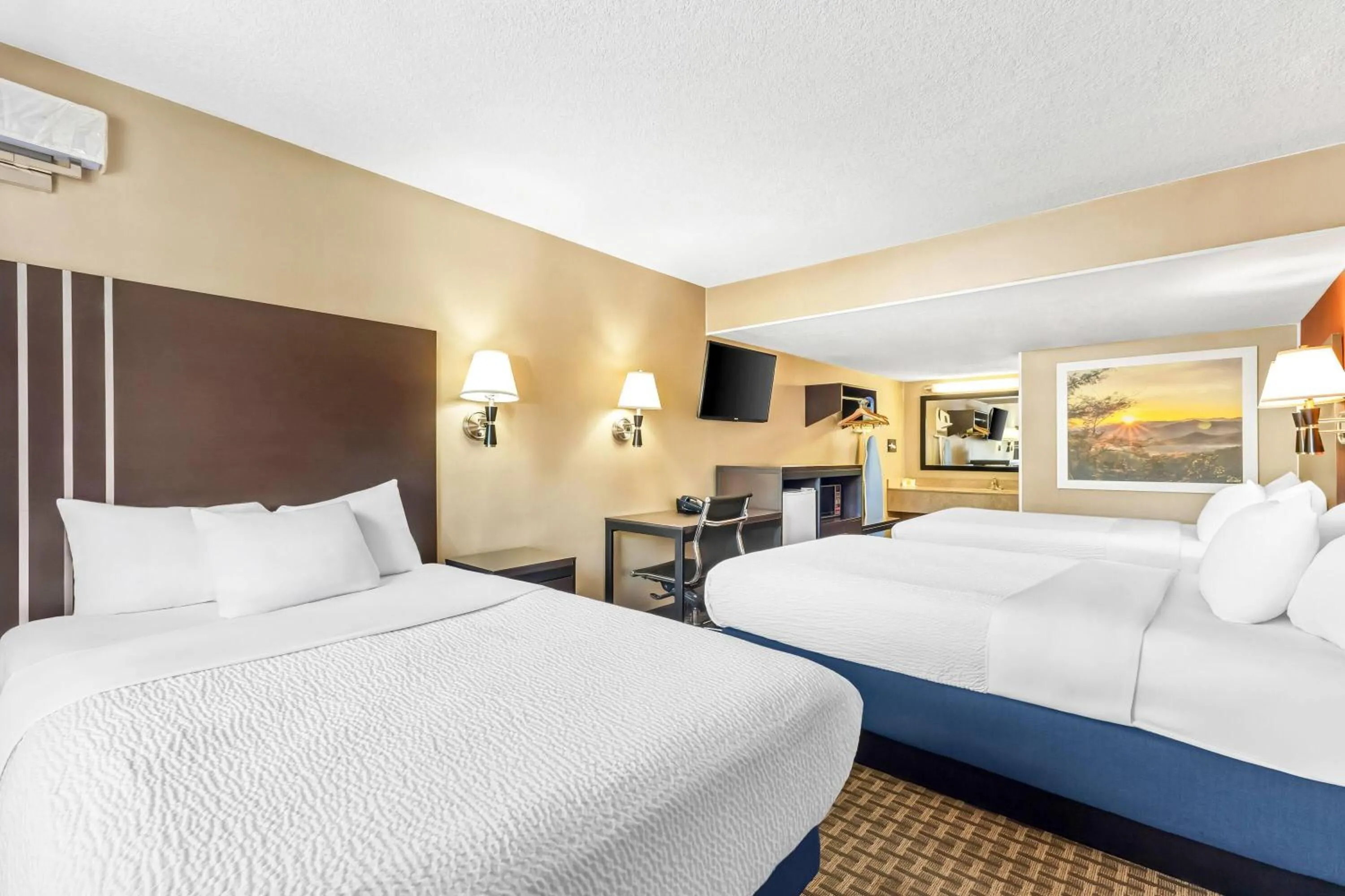 Bed in Days Inn by Wyndham Elko