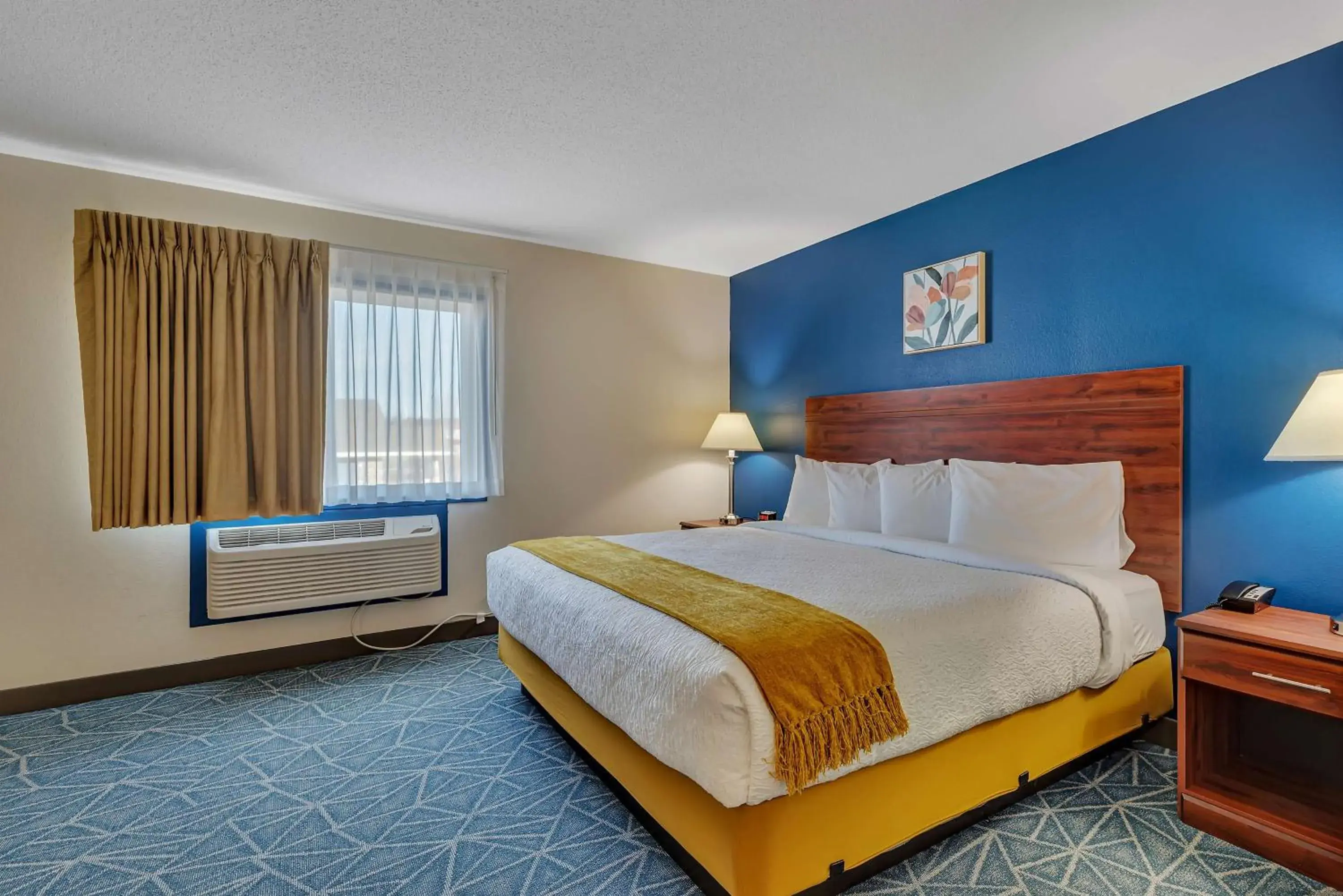 King Suite with Sofa Bed - Non-Smoking in SureStay Hotel by Best Western Spicer King Suite with Sofa Bed - Non-Smoking in SureStay Hotel by Best Western Spicer