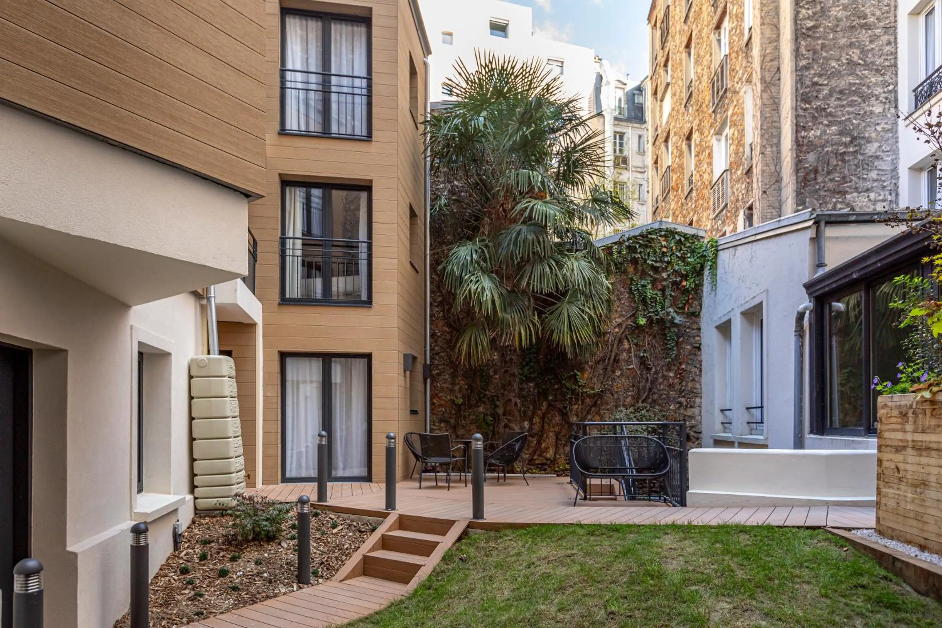 Garden in Hôtel Montcalm