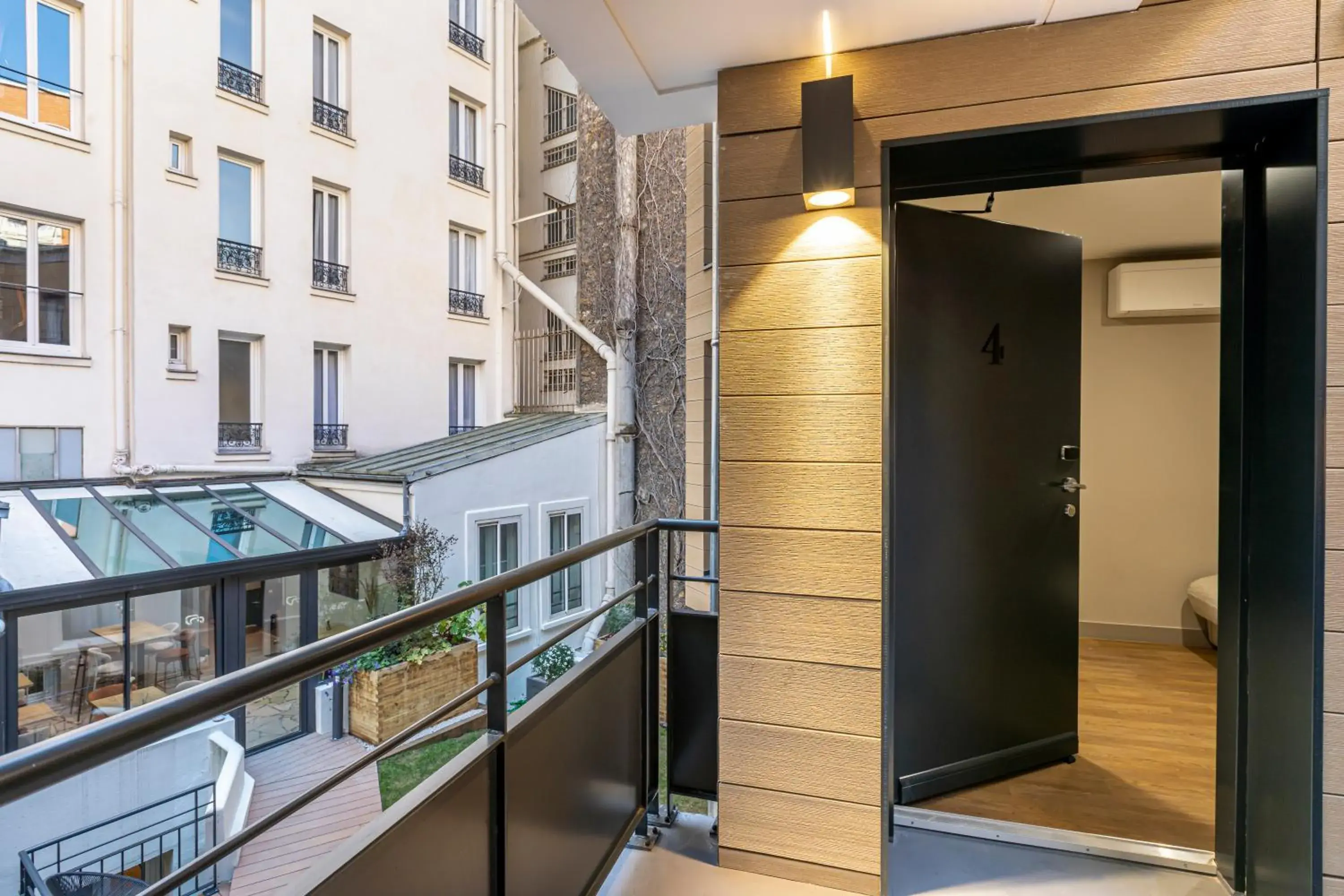 Garden view in Hôtel Montcalm Garden view in Hôtel Montcalm