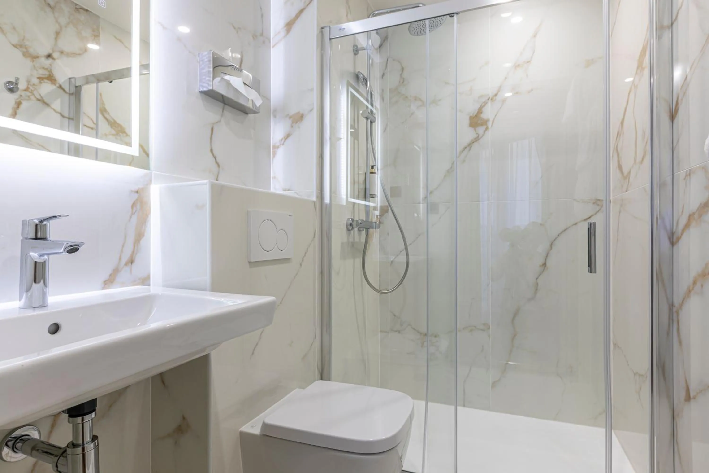 Bedroom in Hôtel Montcalm