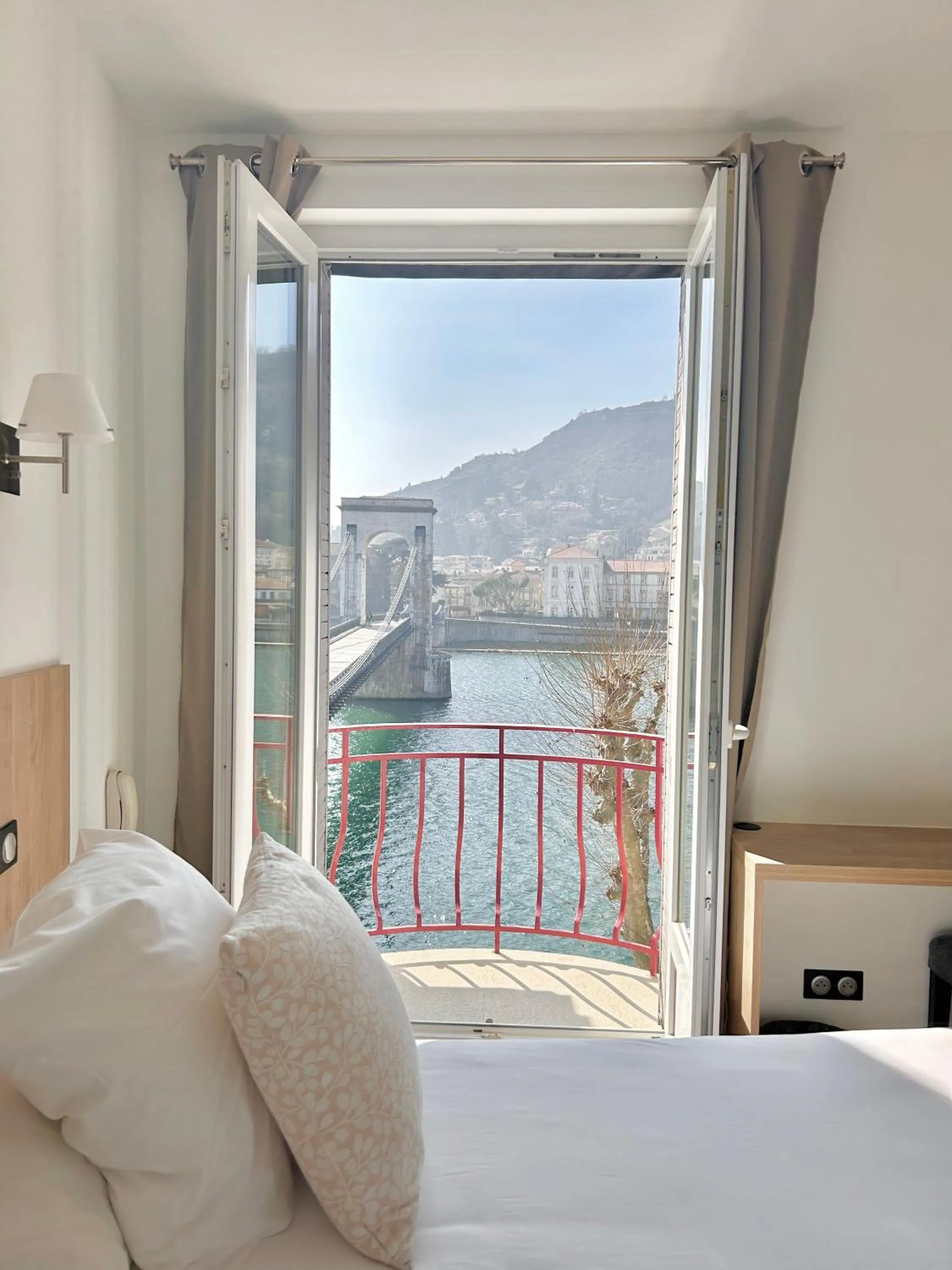 View (from property/room), Bed in Hôtel Les Deux Coteaux