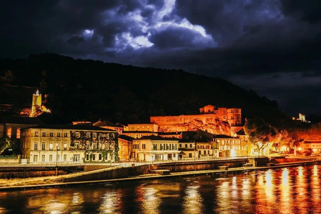 Property building in Hôtel Les Deux Coteaux