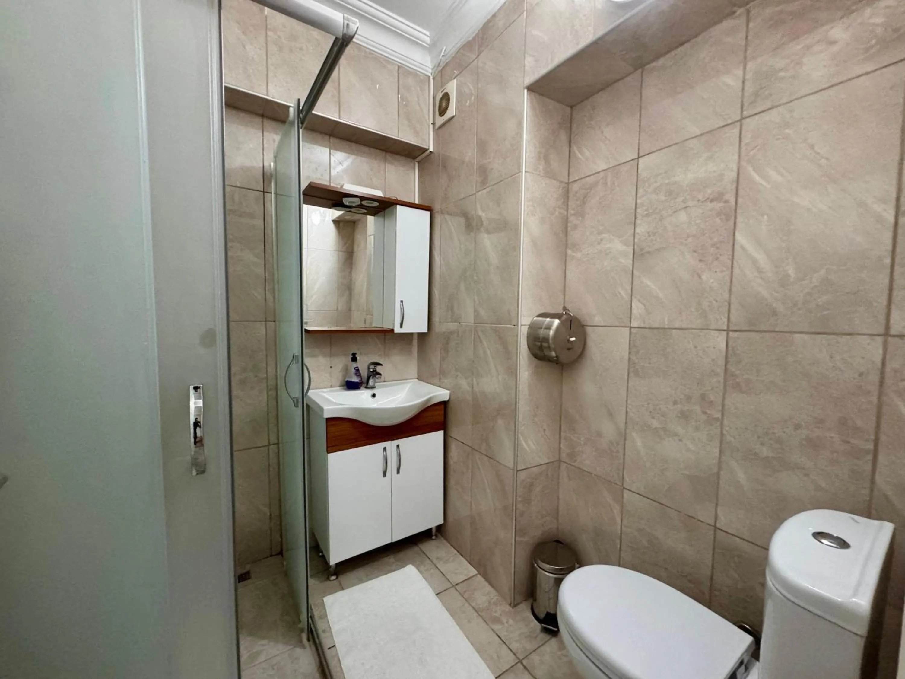 Shower in Doğa Villa Guest House