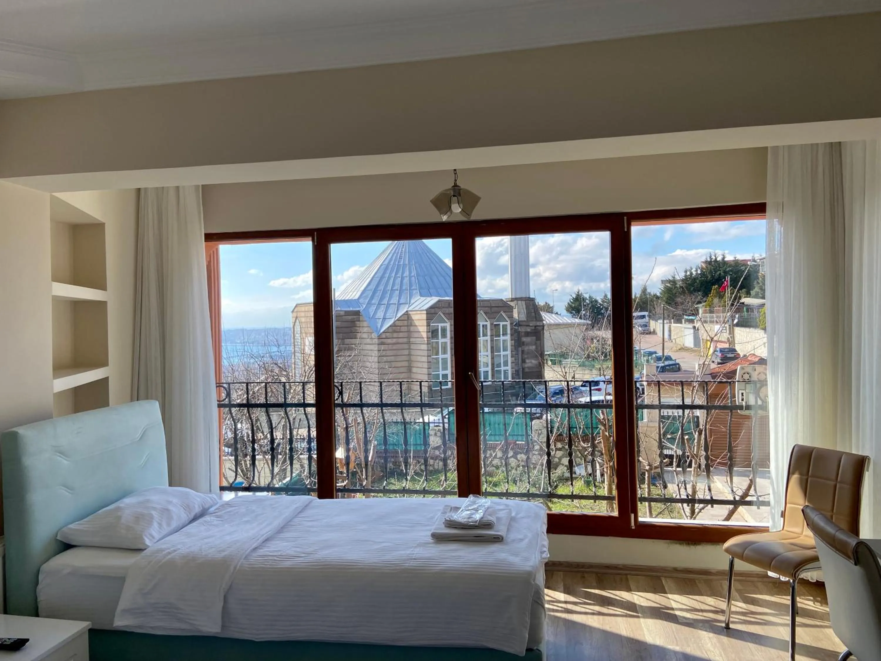 Inner courtyard view, Bed in Doğa Villa Guest House