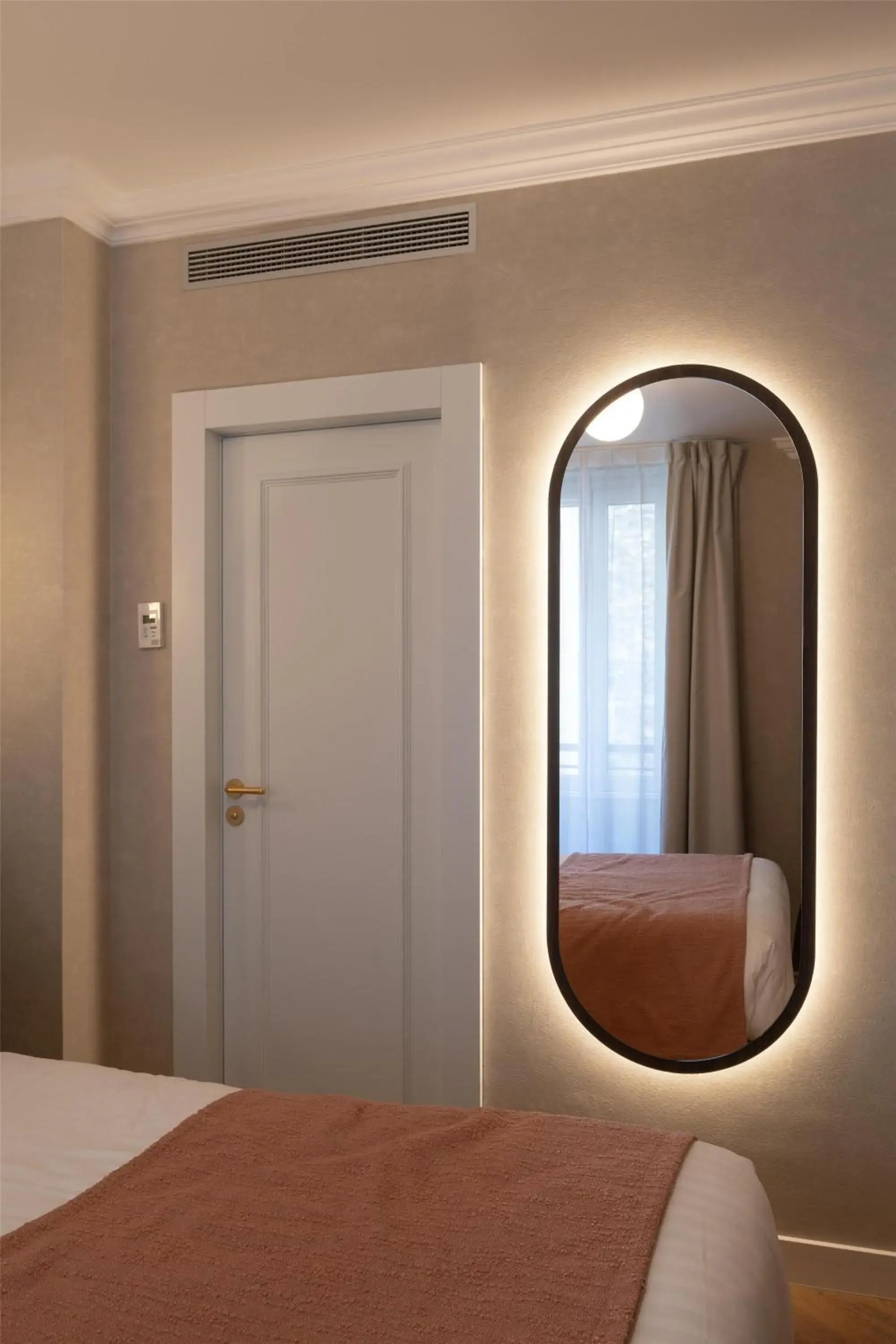 Bedroom, Bed in Best Western Au Trocadéro Bedroom, Bed in Best Western Au Trocadéro