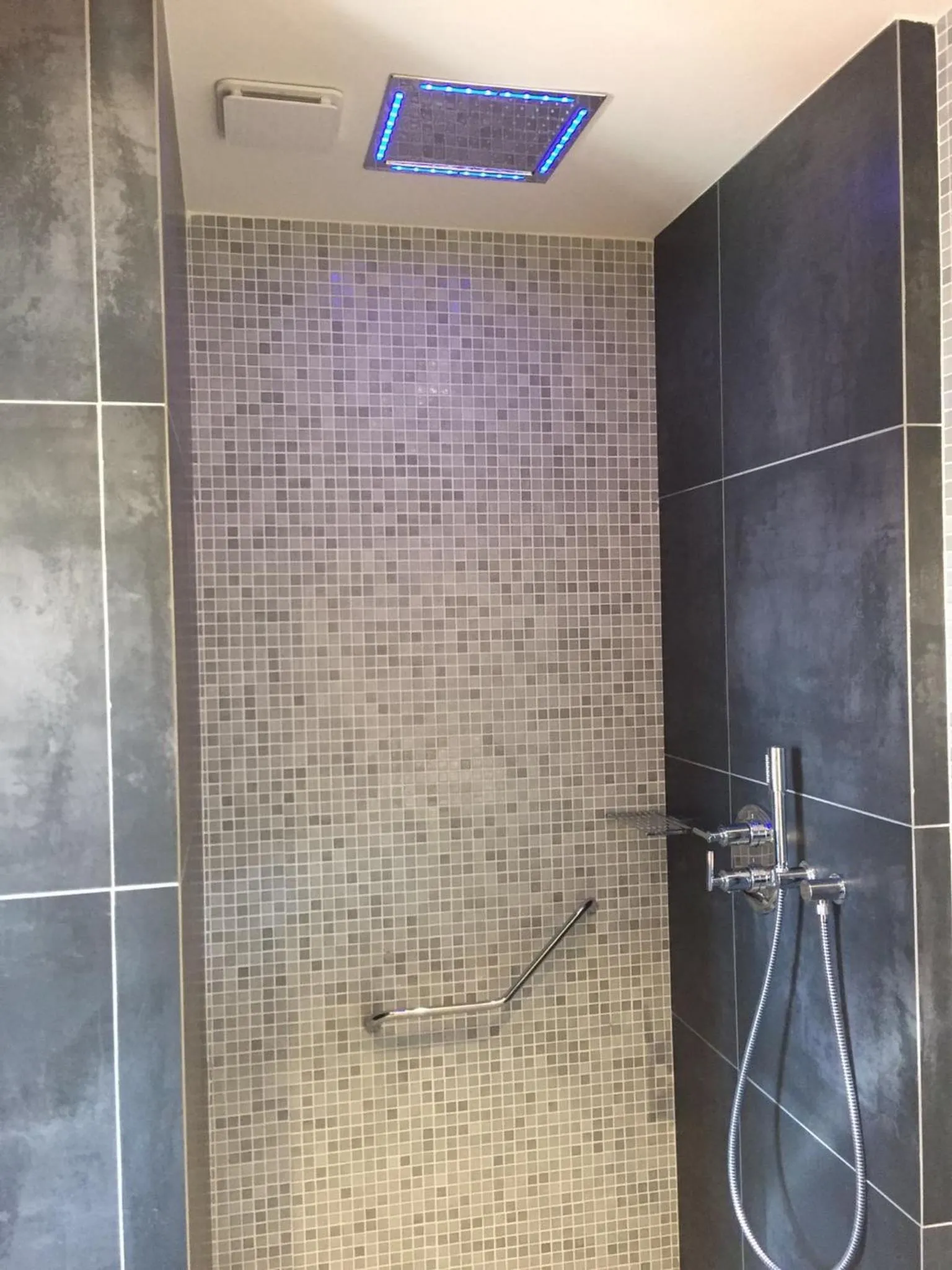 Sauna in Hôtel Cannes Centre Univers