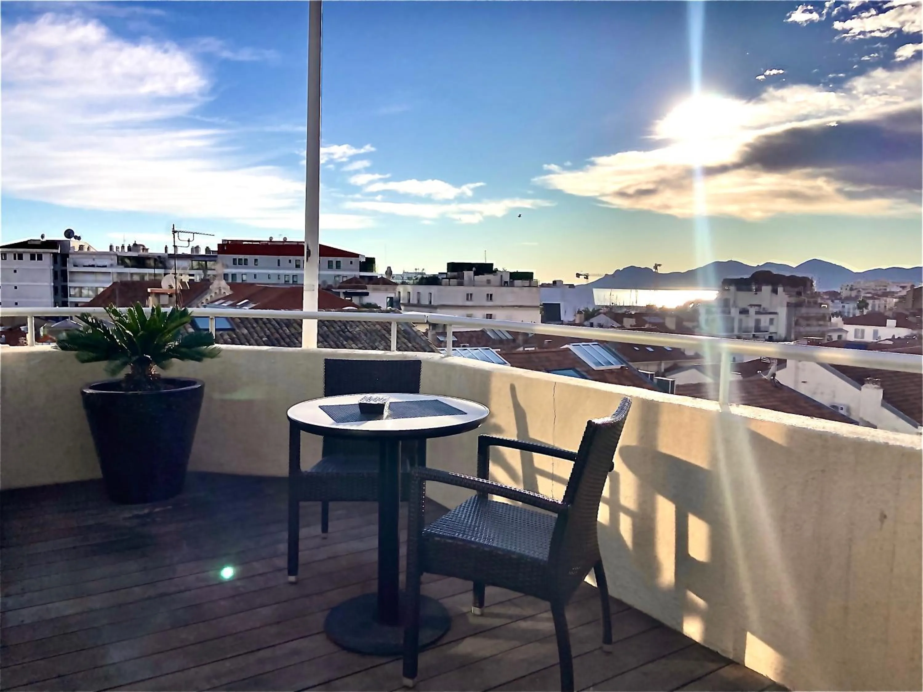 Property building in Hôtel Cannes Centre Univers