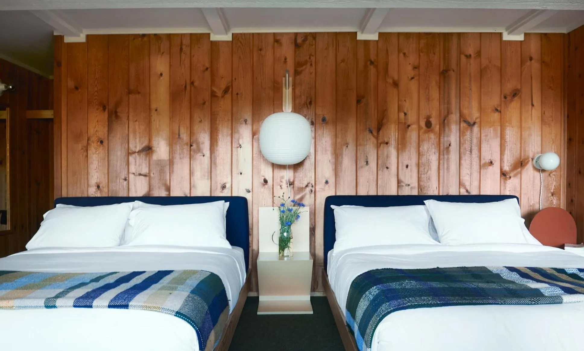 Bed in Captain Whidbey