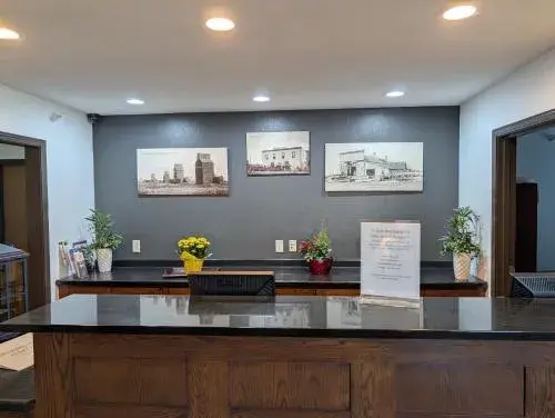 American Inn & Suites American Inn & Suites