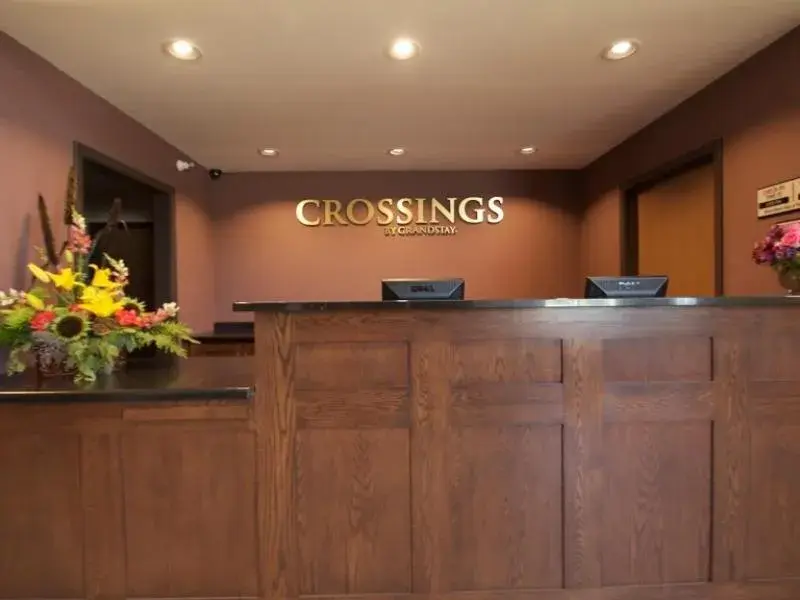 Facade/entrance in American Inn & Suites Facade/entrance in American Inn & Suites