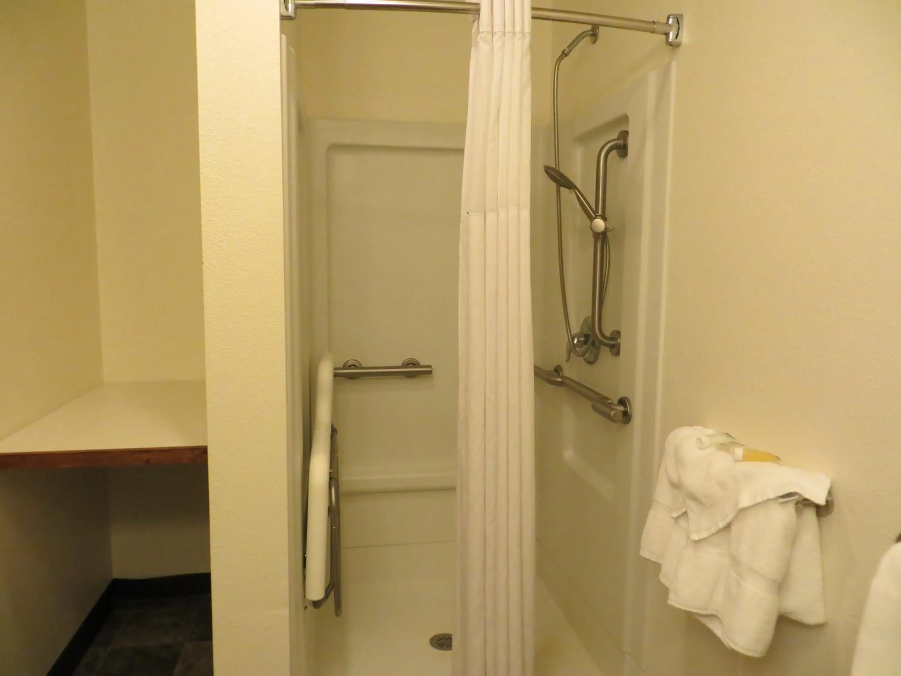 Shower in Days Inn by Wyndham Alamosa