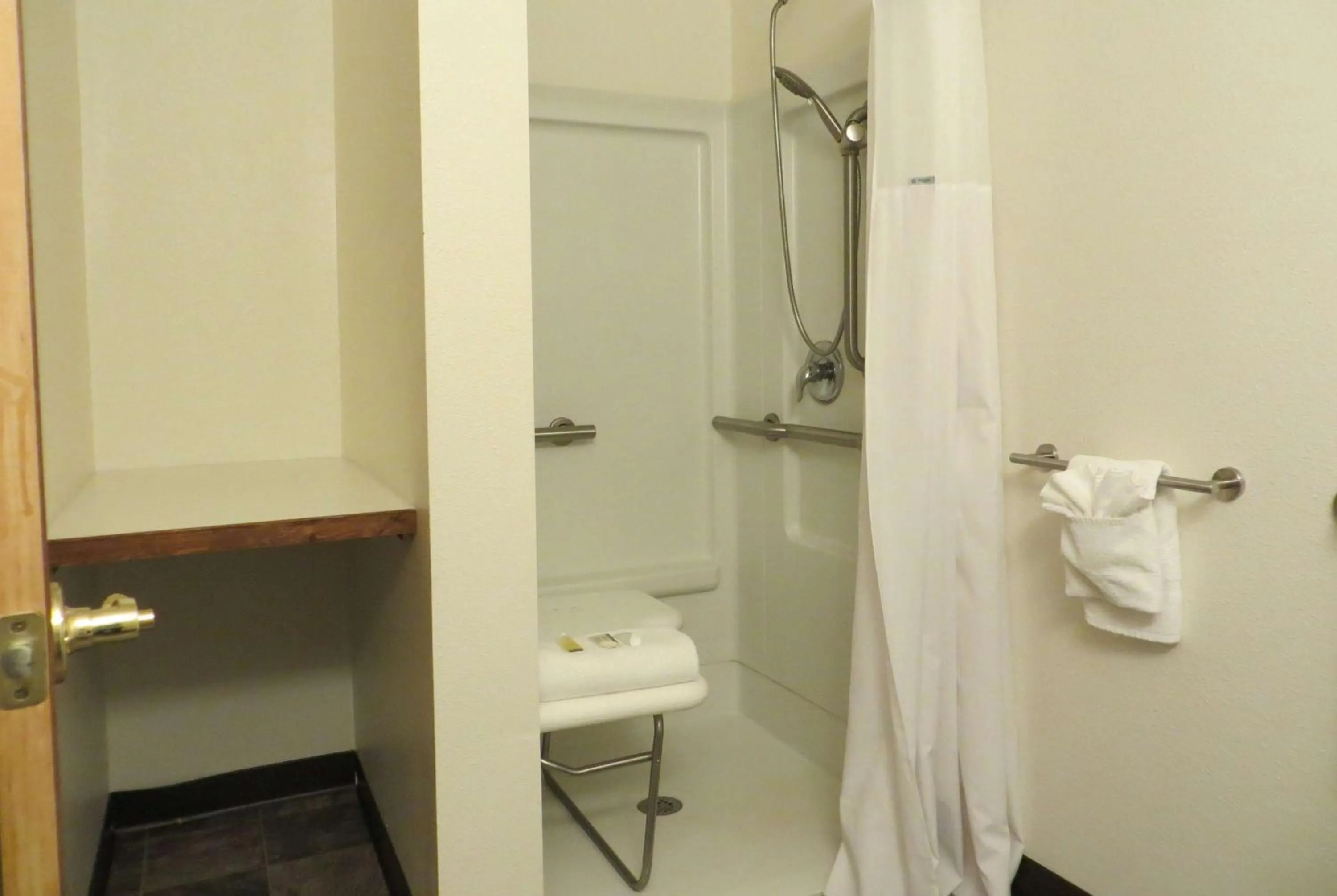 Photo of the whole room in Days Inn by Wyndham Alamosa