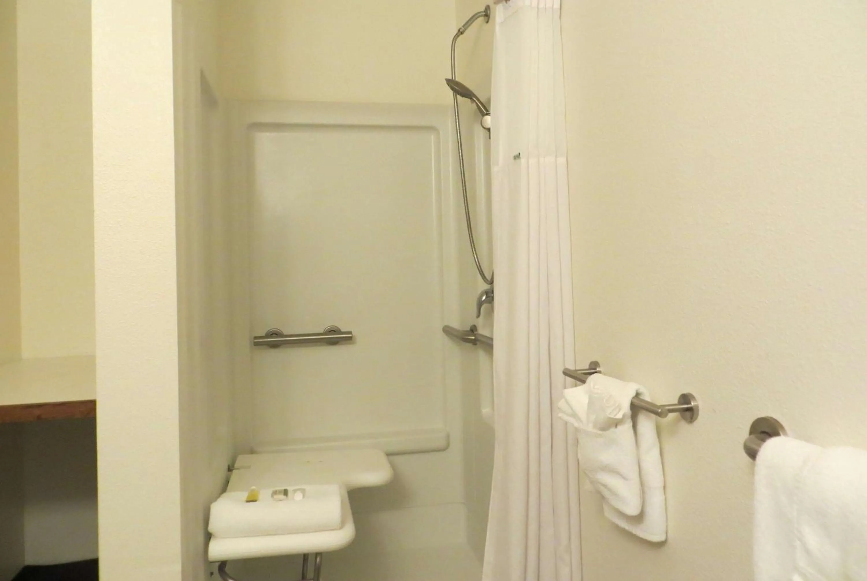 Photo of the whole room in Days Inn by Wyndham Alamosa