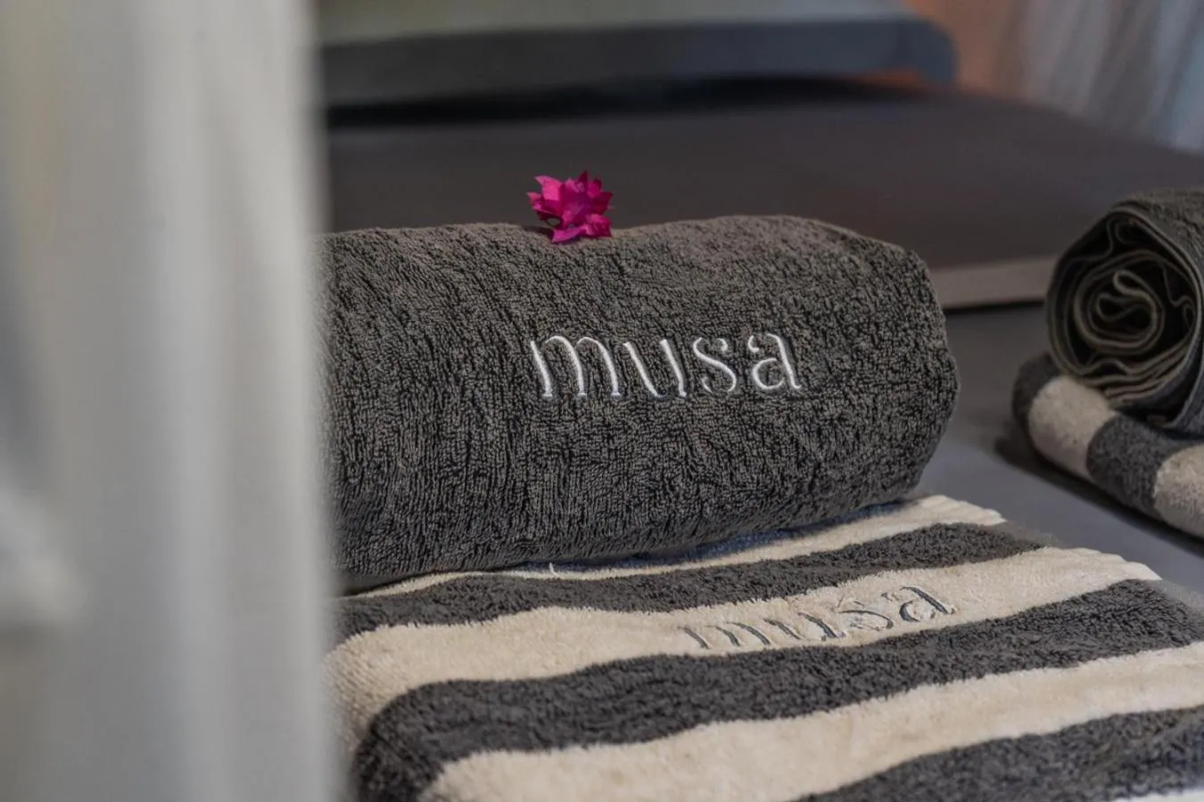 Bed in Musa Villas and Bungalows Gili Air