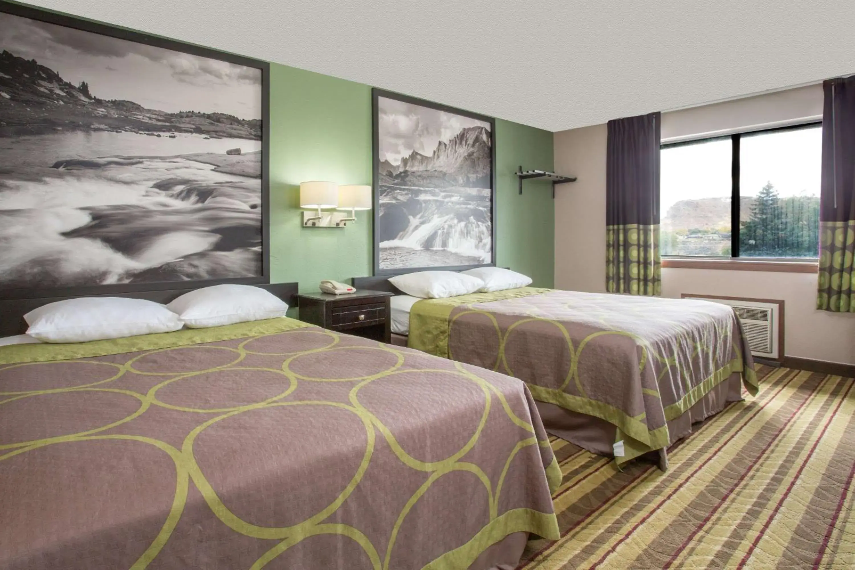 Photo of the whole room, Bed in Super 8 by Wyndham Green River Photo of the whole room, Bed in Super 8 by Wyndham Green River