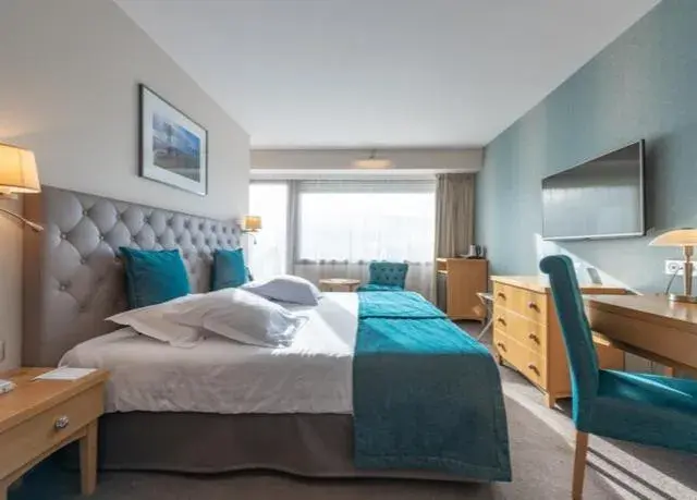 Bedroom, Bed in Splendid Hotel & Spa Nice Bedroom, Bed in Splendid Hotel & Spa Nice