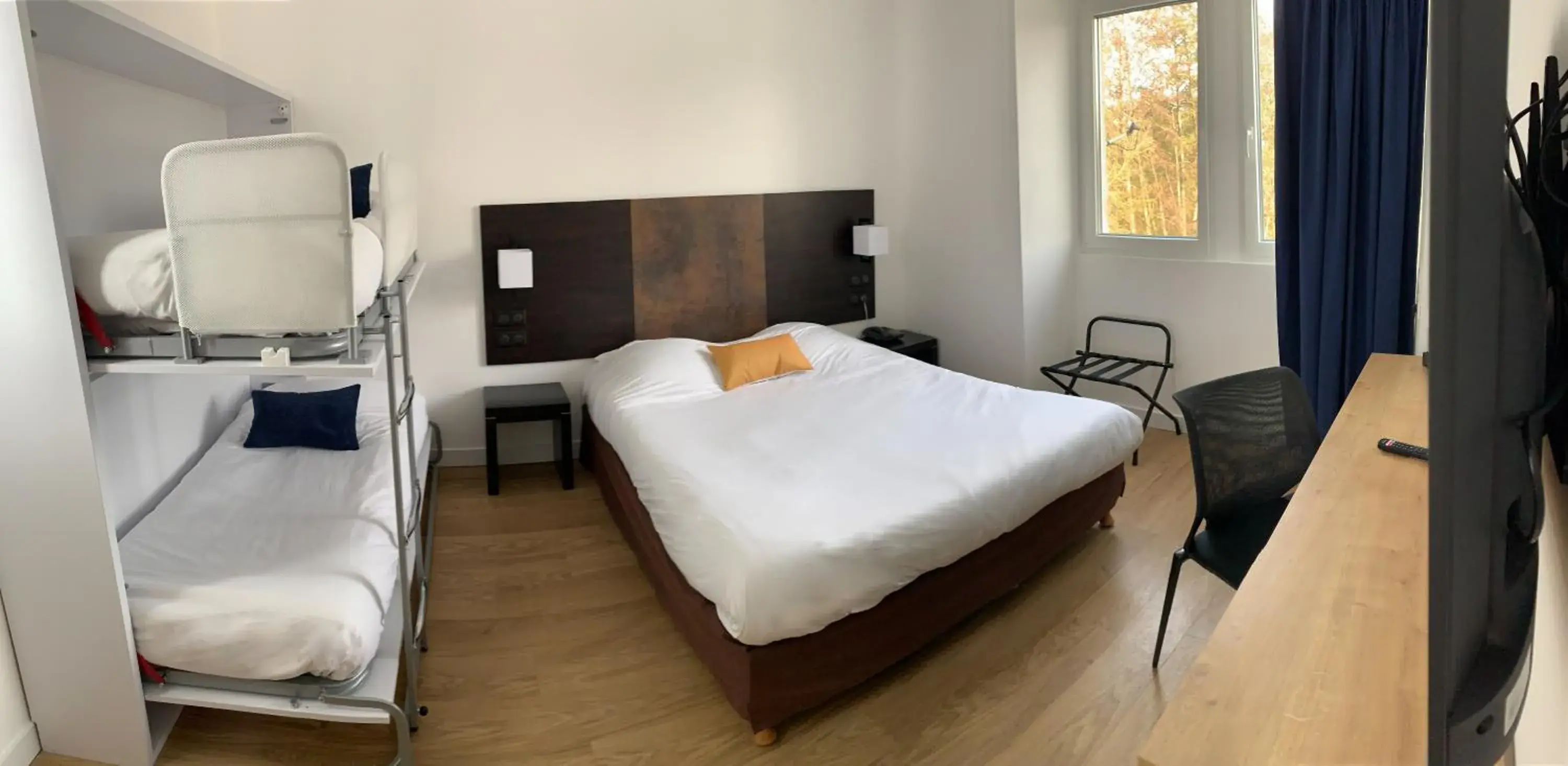 Family Room in Hotel Abbaye du Golf de Lésigny Family Room in Hotel Abbaye du Golf de Lésigny