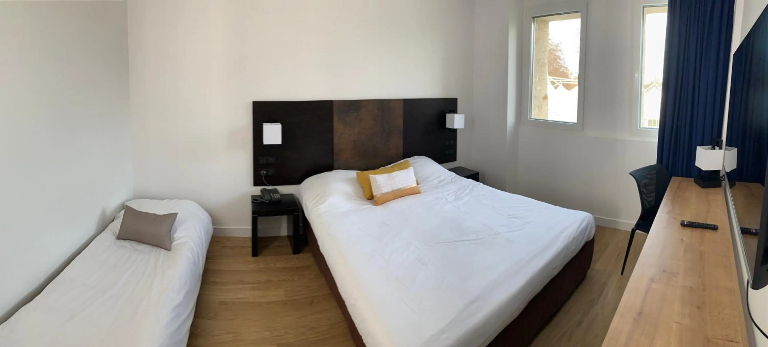 Bedroom, Bed in Hotel Abbaye du Golf de Lésigny