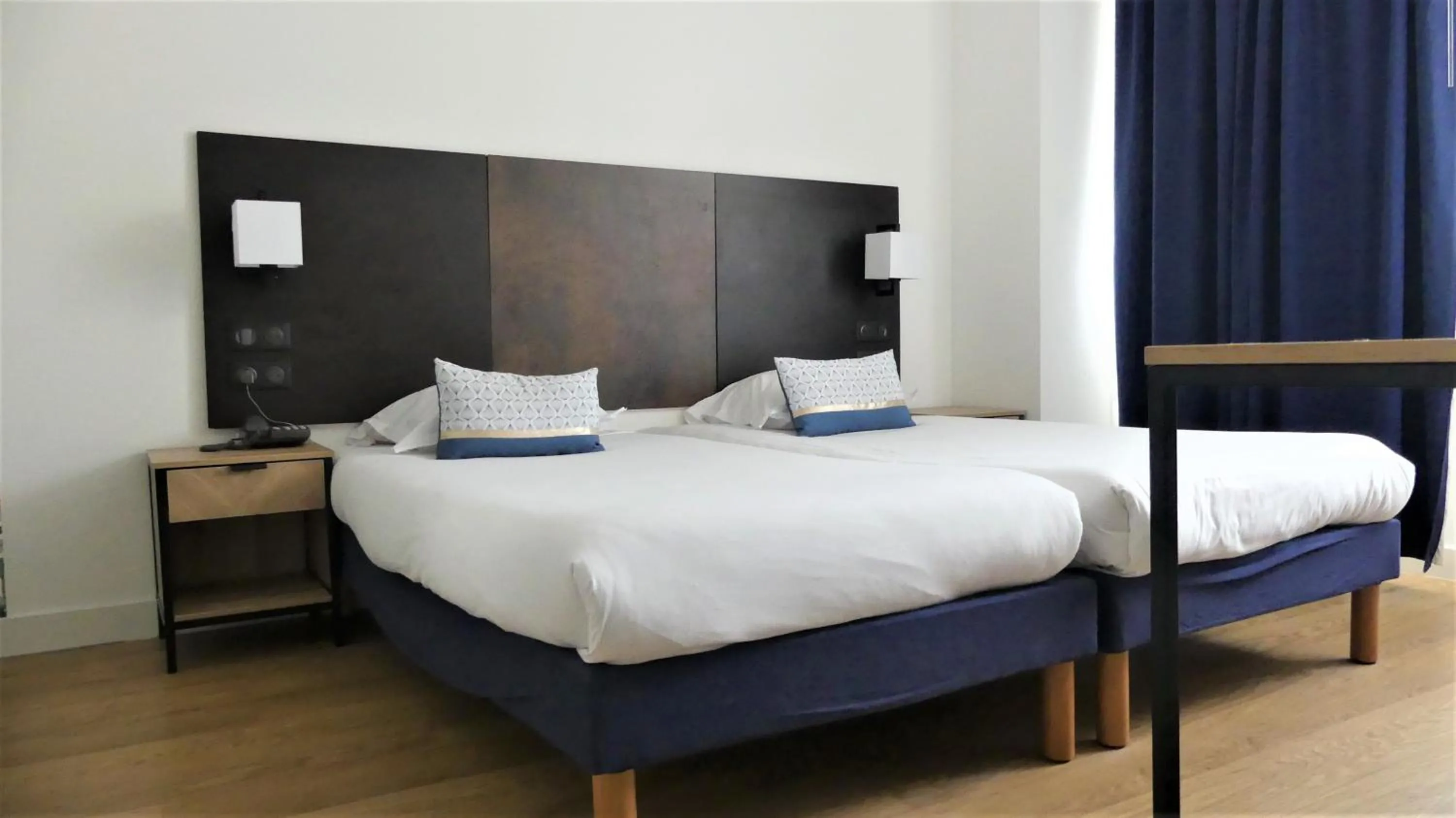 Bedroom, Bed in Hotel Abbaye du Golf de Lésigny