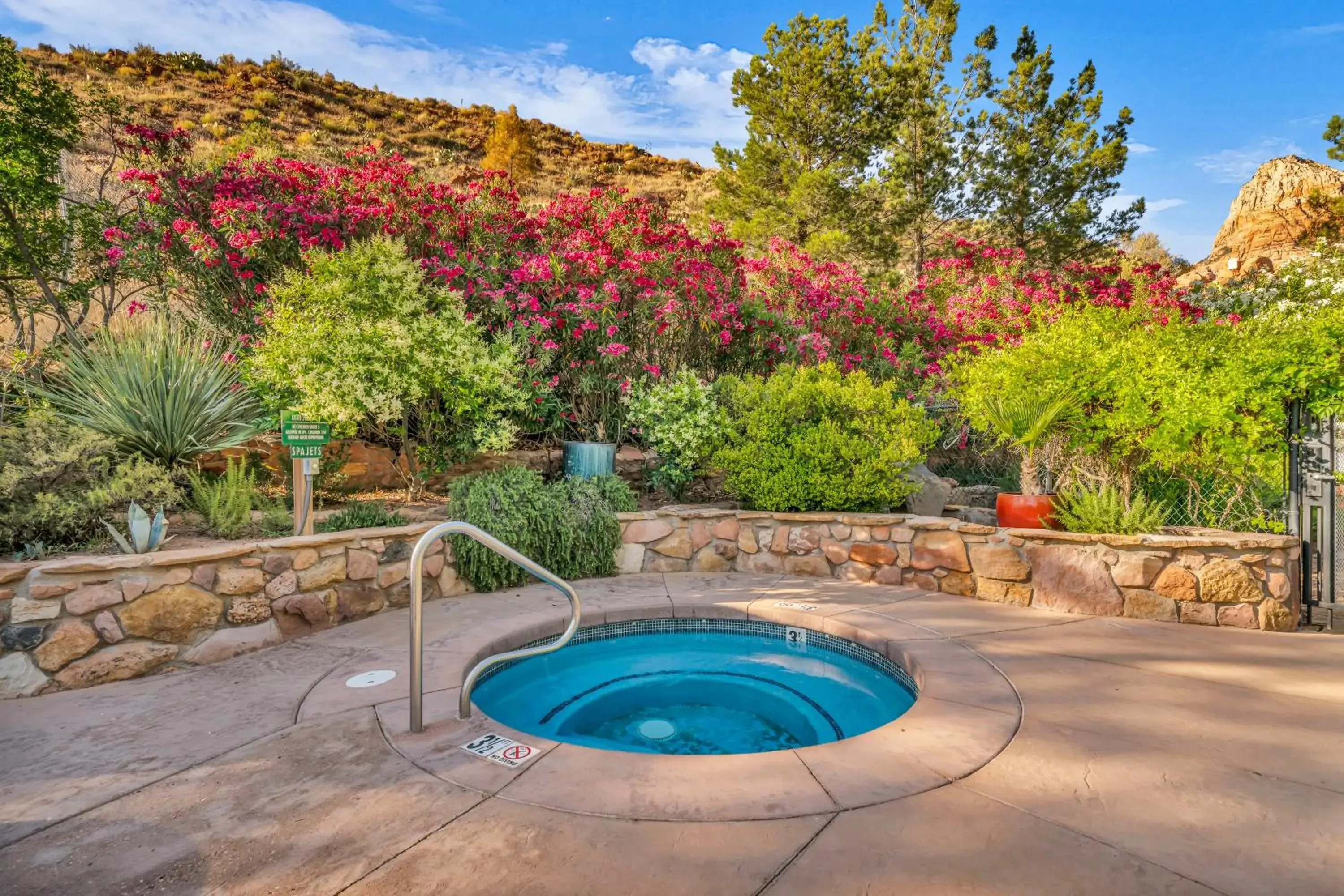 Queen Room with Two Queen Beds - Balcony in Flanigan`s Resort and Spa Queen Room with Two Queen Beds - Balcony in Flanigan`s Resort and Spa